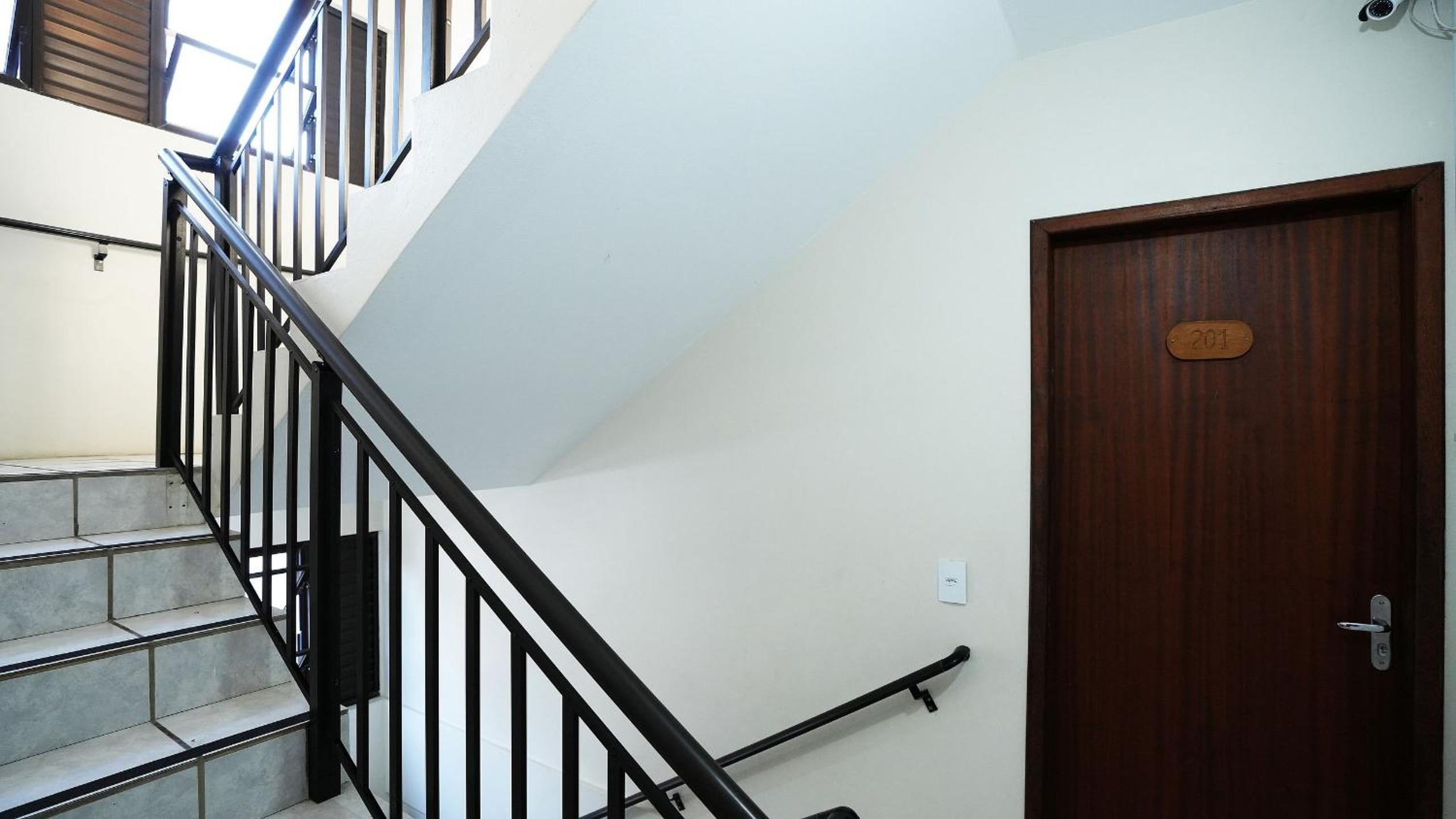 Two-Bedroom Apartment - Photo 30