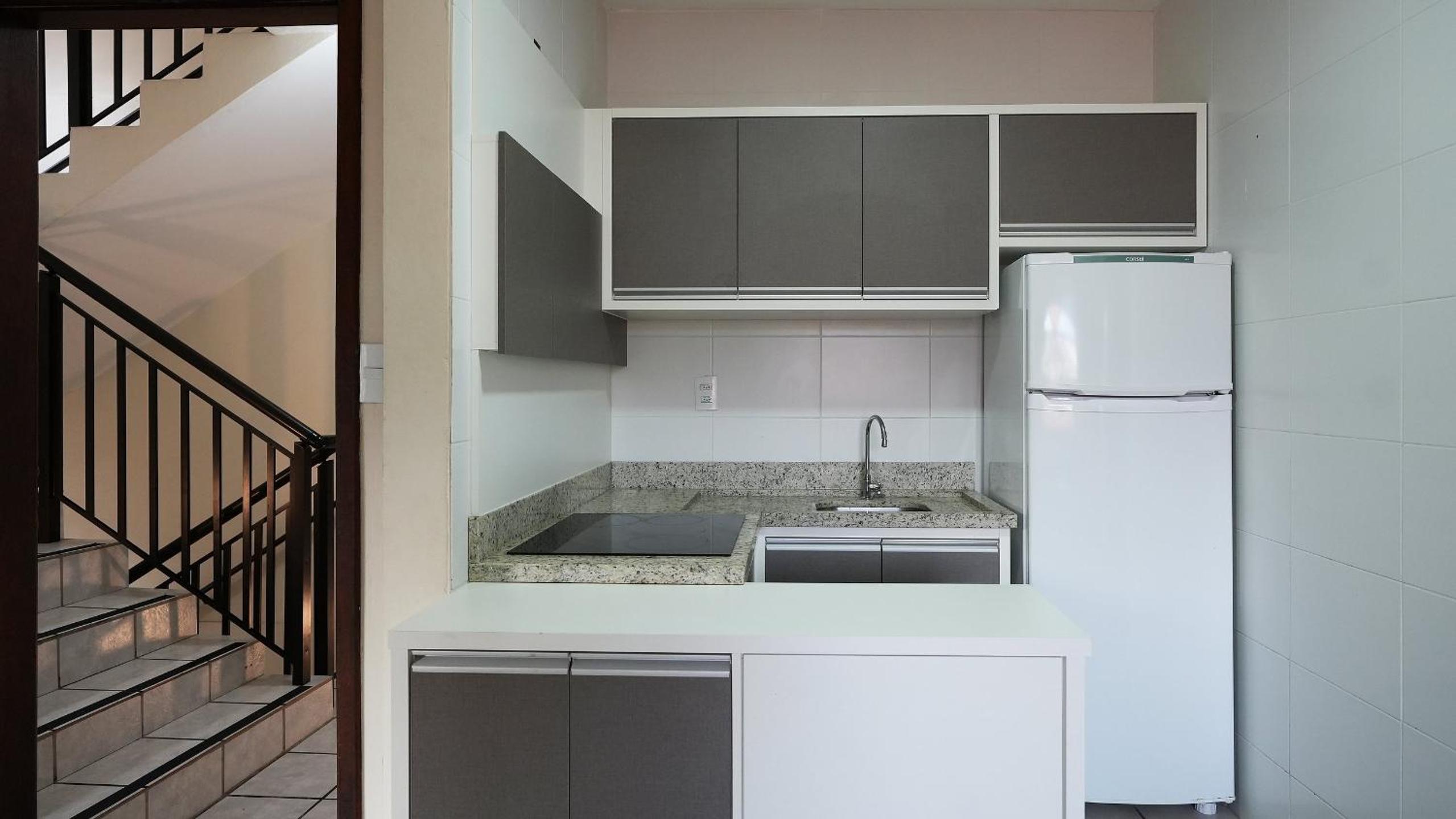 Two-Bedroom Apartment - Photo 2