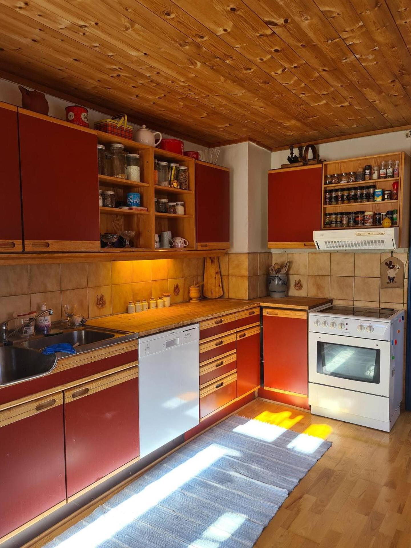 Three-Bedroom Villa - Photo 8