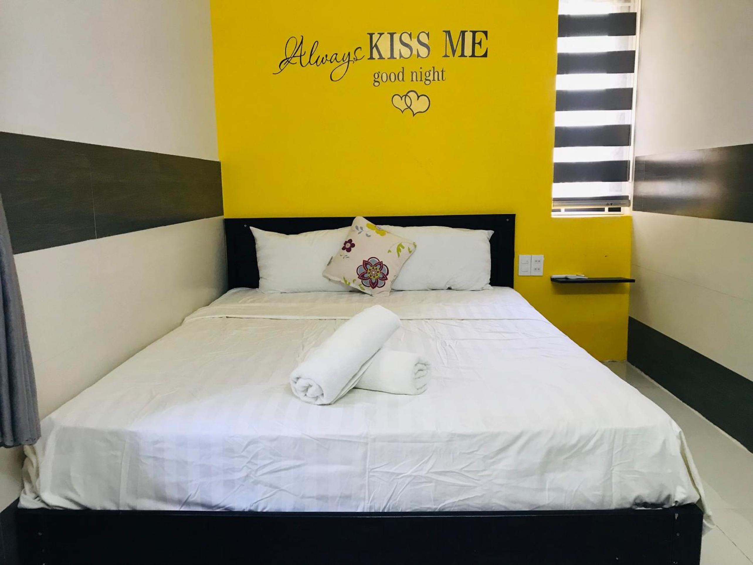 Standard King Room photo 1