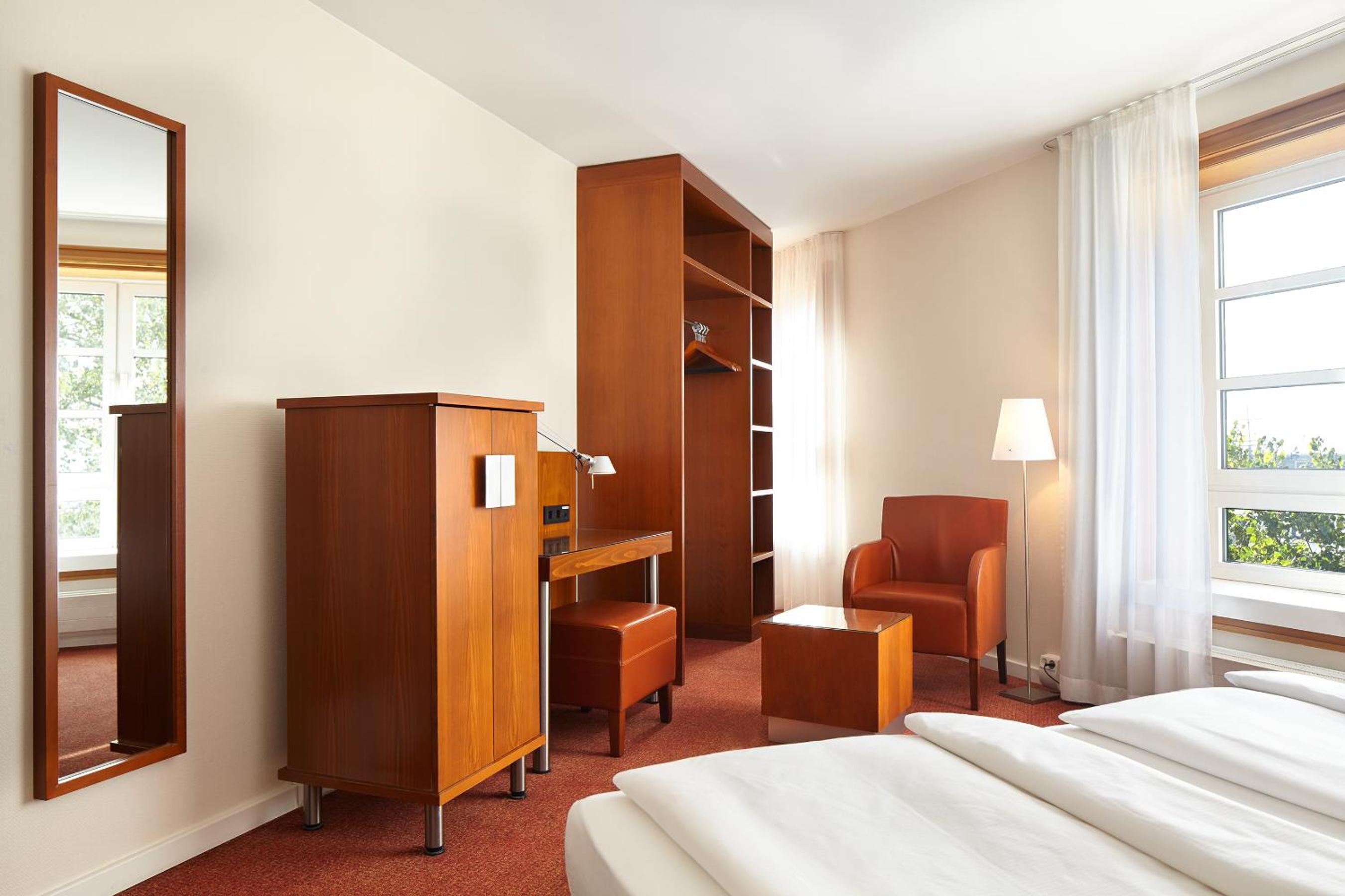 Commander - Double Room