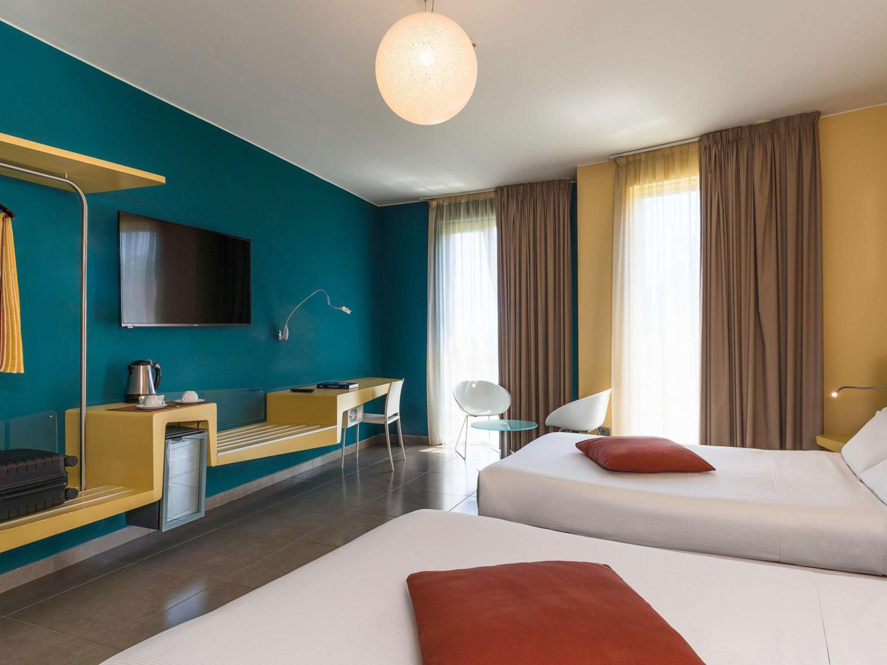 Superior Room with Two Double Beds - Photo 1
