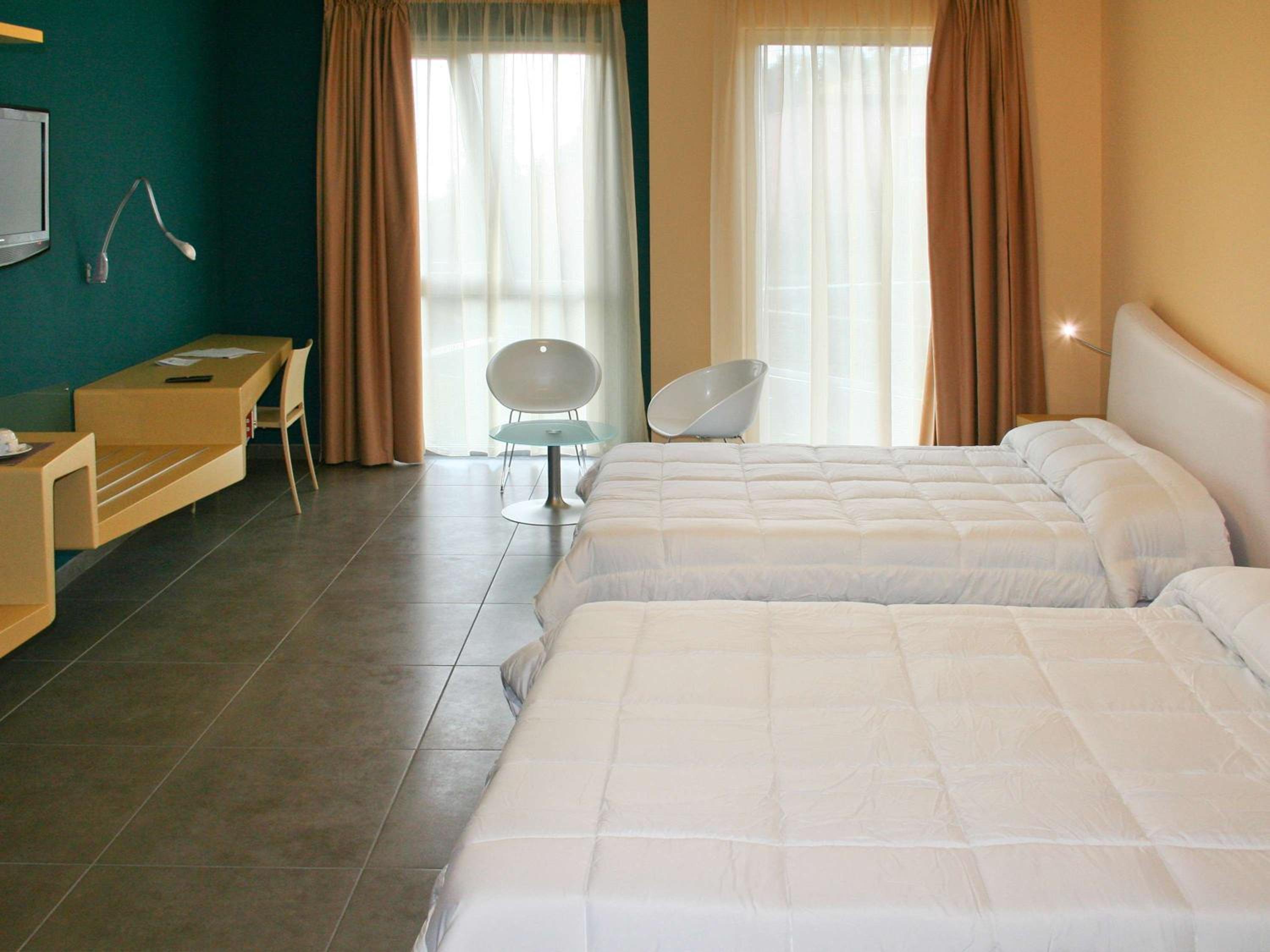 Superior Twin Room - Photo 1