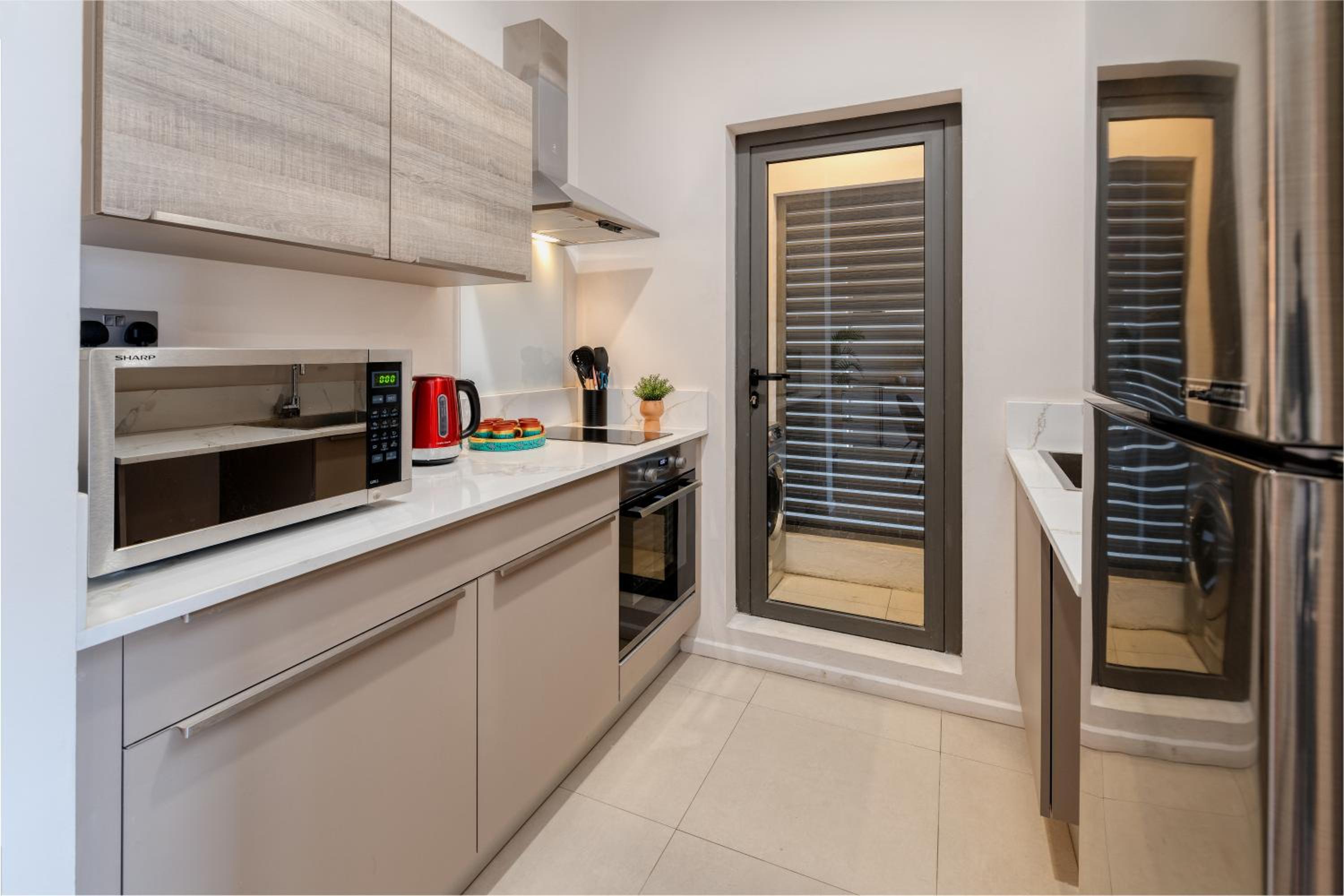 One-Bedroom Apartment - Photo 3