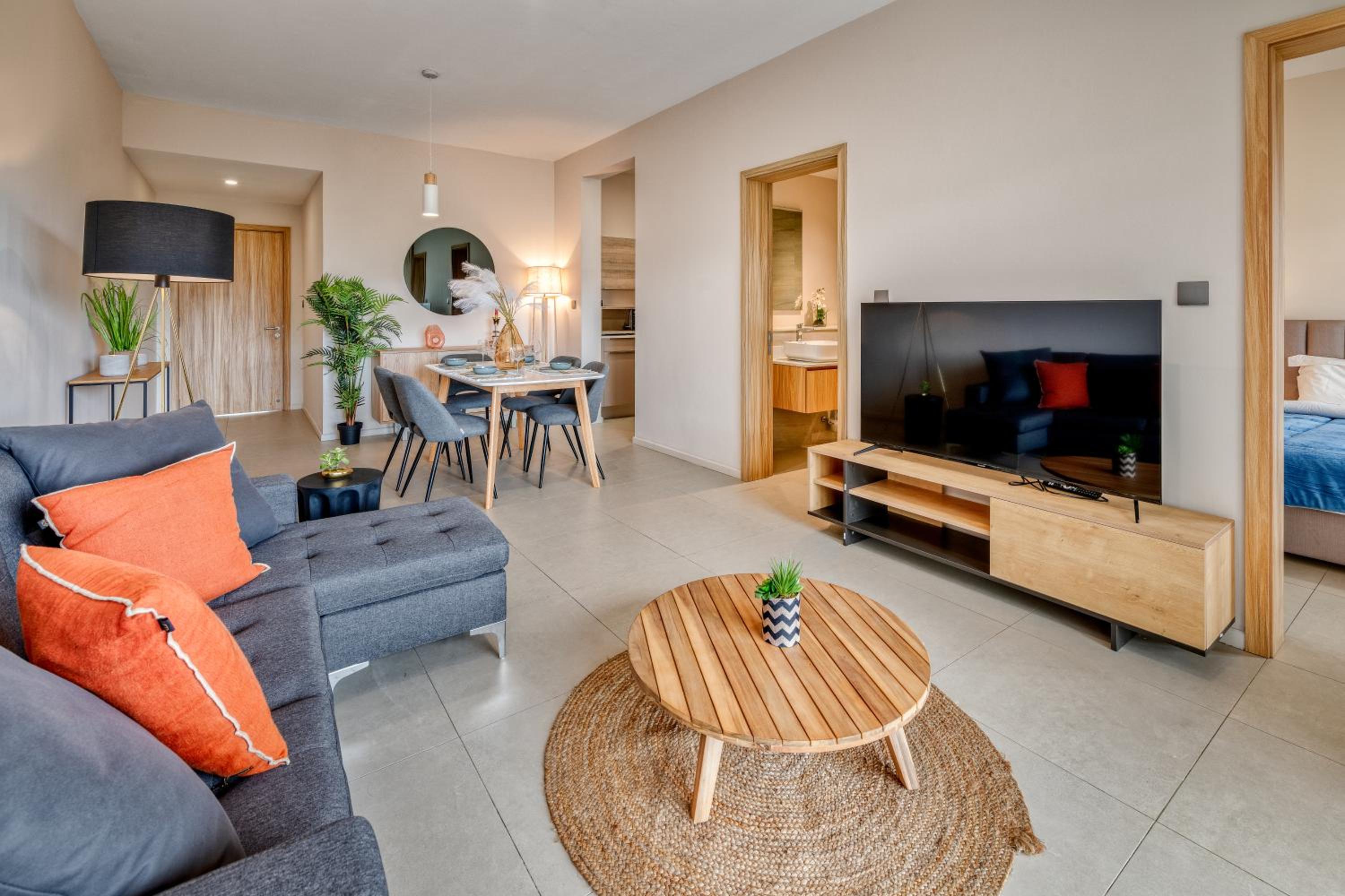 One-Bedroom Apartment - Photo 6