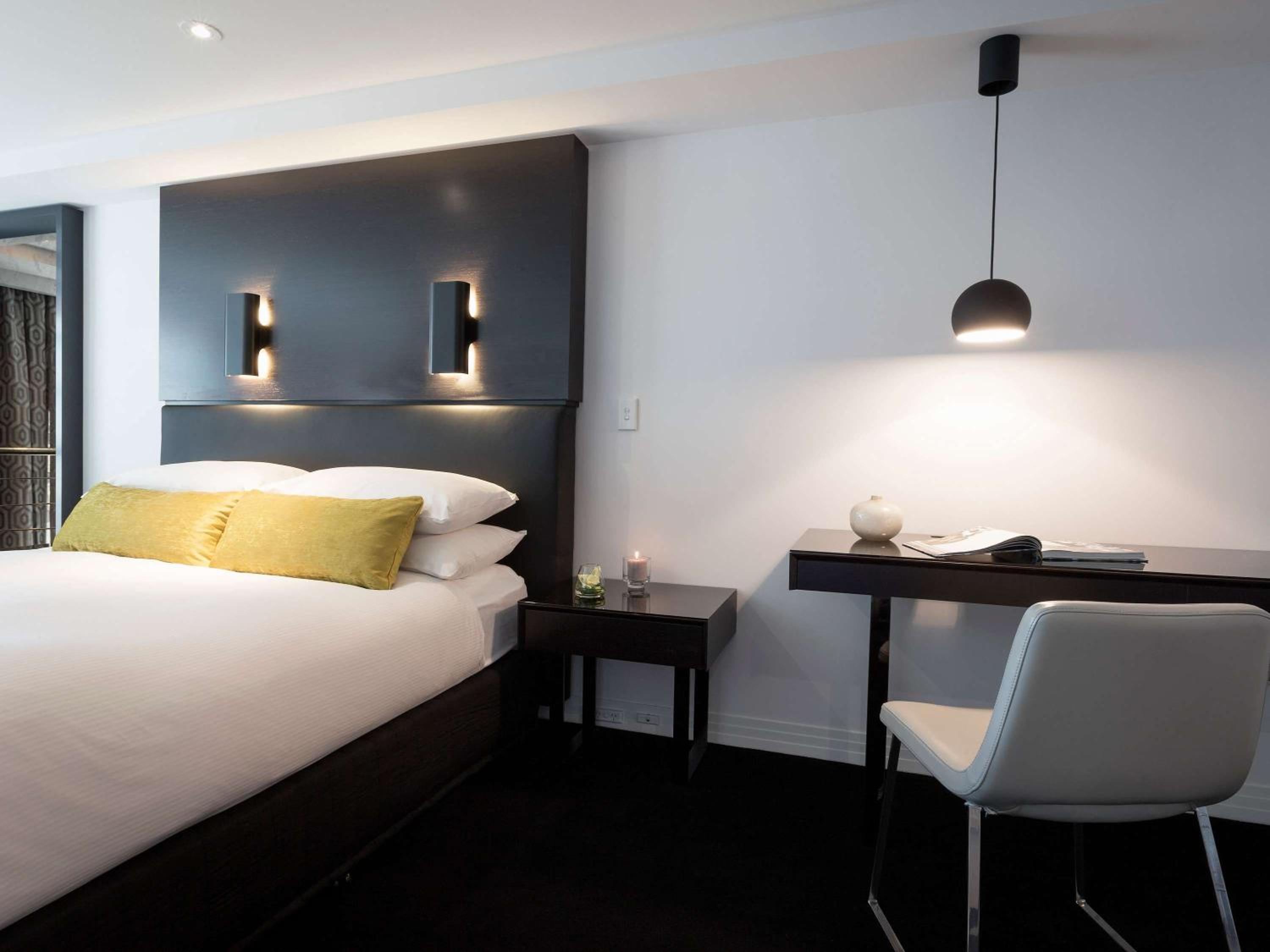 Gold Penthouse with One King Bed and Balcony - Photo 6