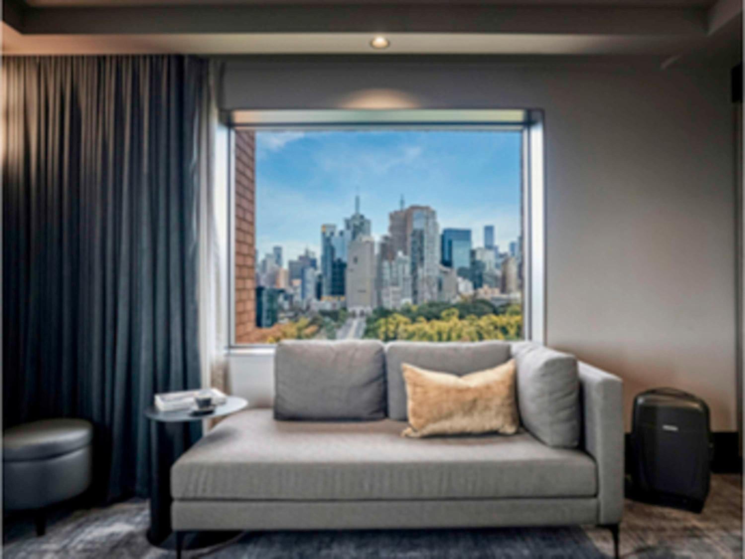Superior King Suite with City and Garden View - Photo 5