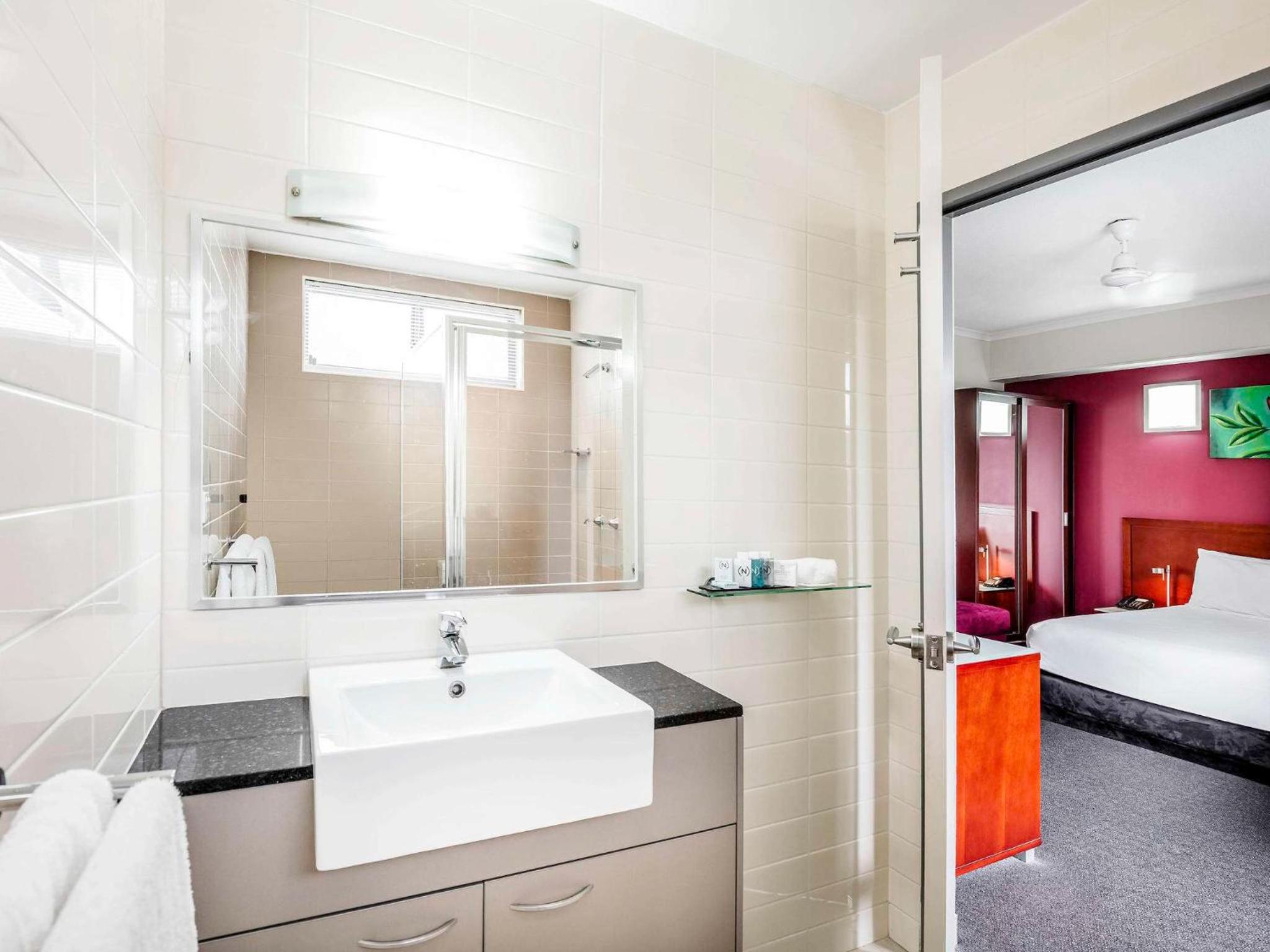 Room with Twin and Queen Beds and Pool View - Photo 7
