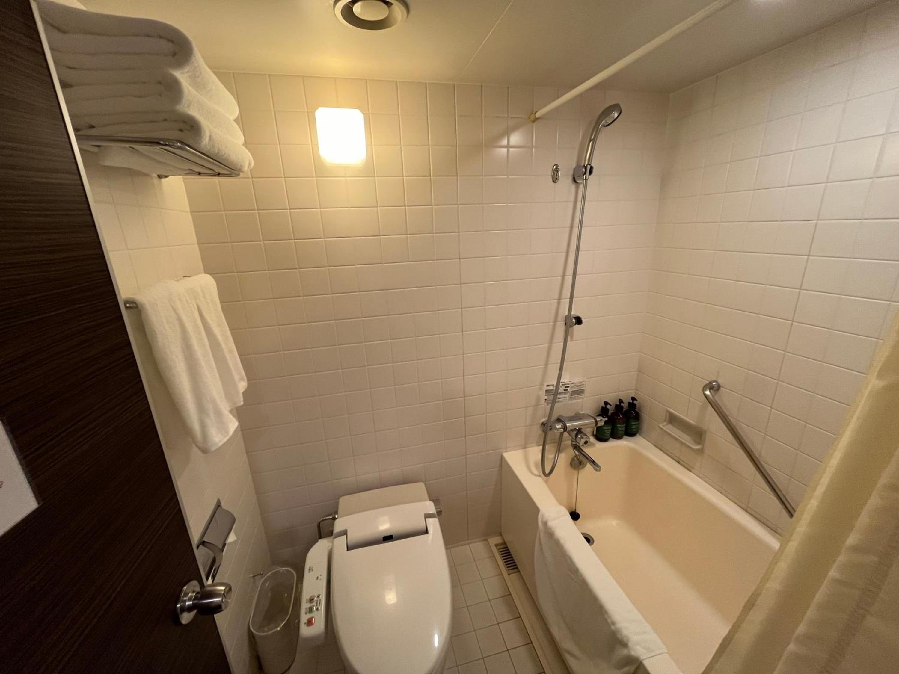 Deluxe Twin Room with Sea View - Non-Smoking - Photo 7