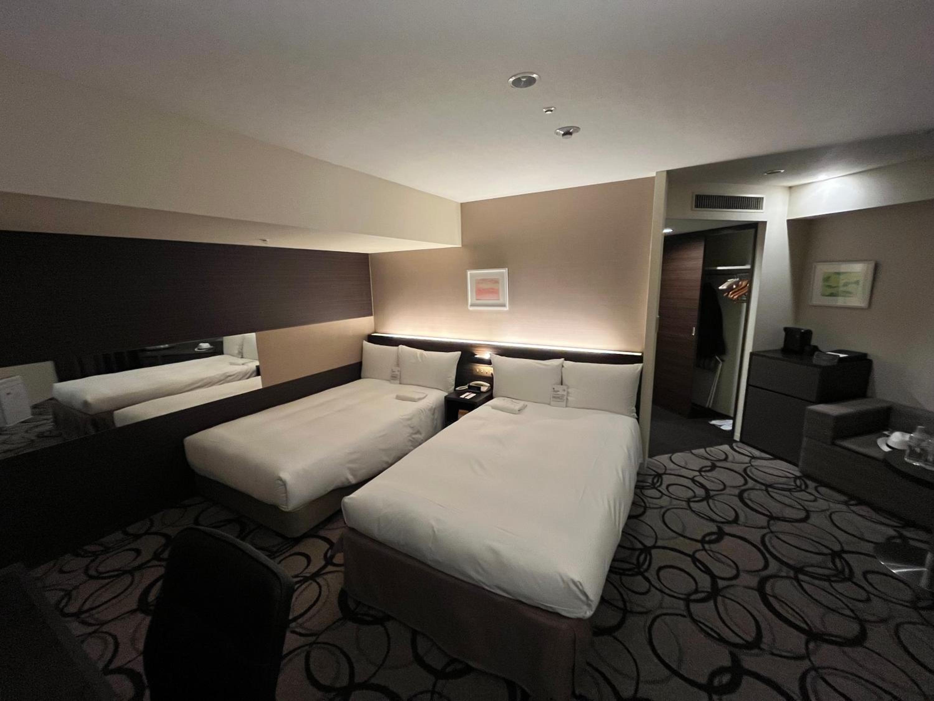 Deluxe Twin Room with Sea View - Non-Smoking - Photo 5