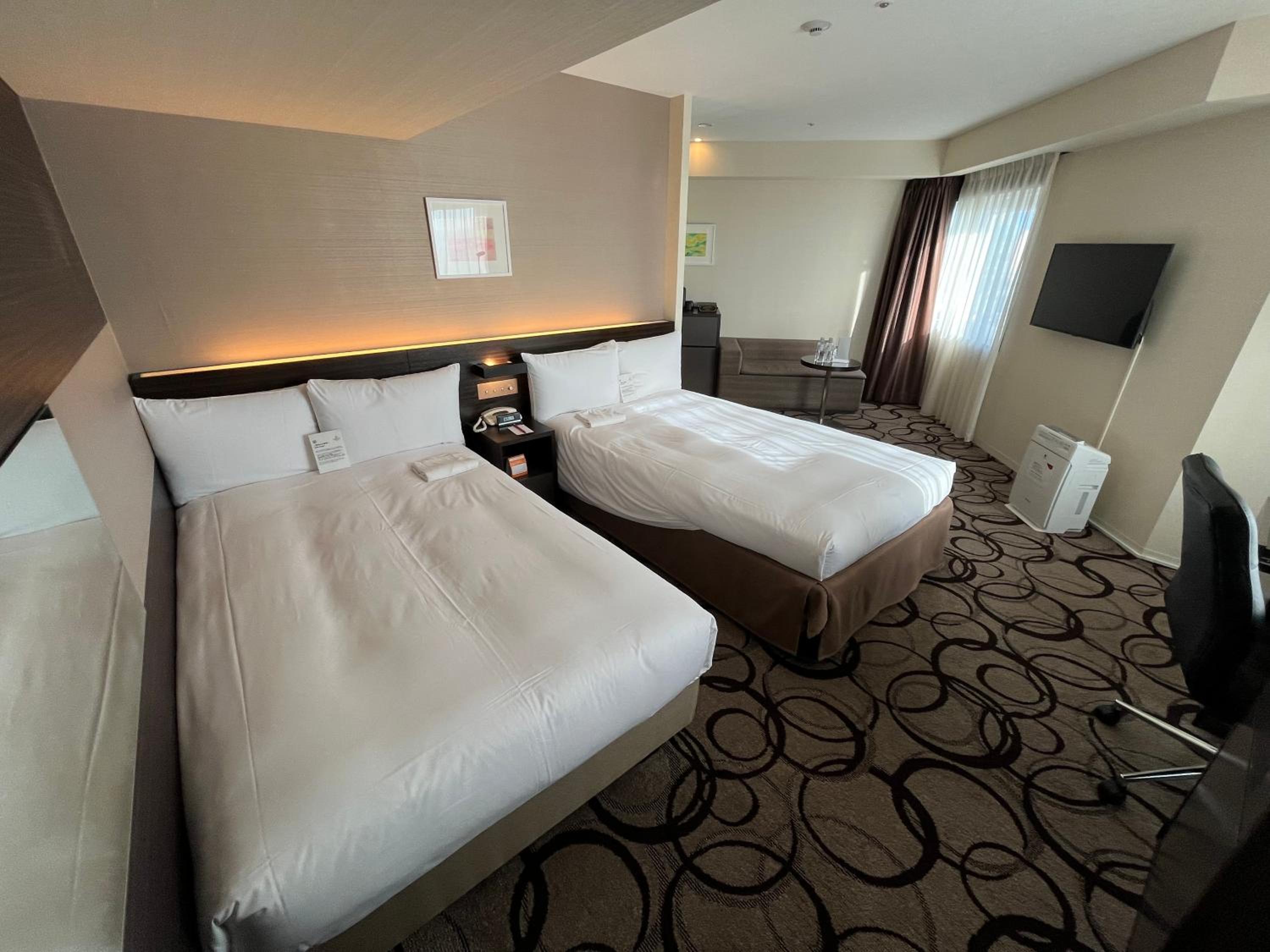 Deluxe Twin Room with Sea View - Non-Smoking - Photo 13