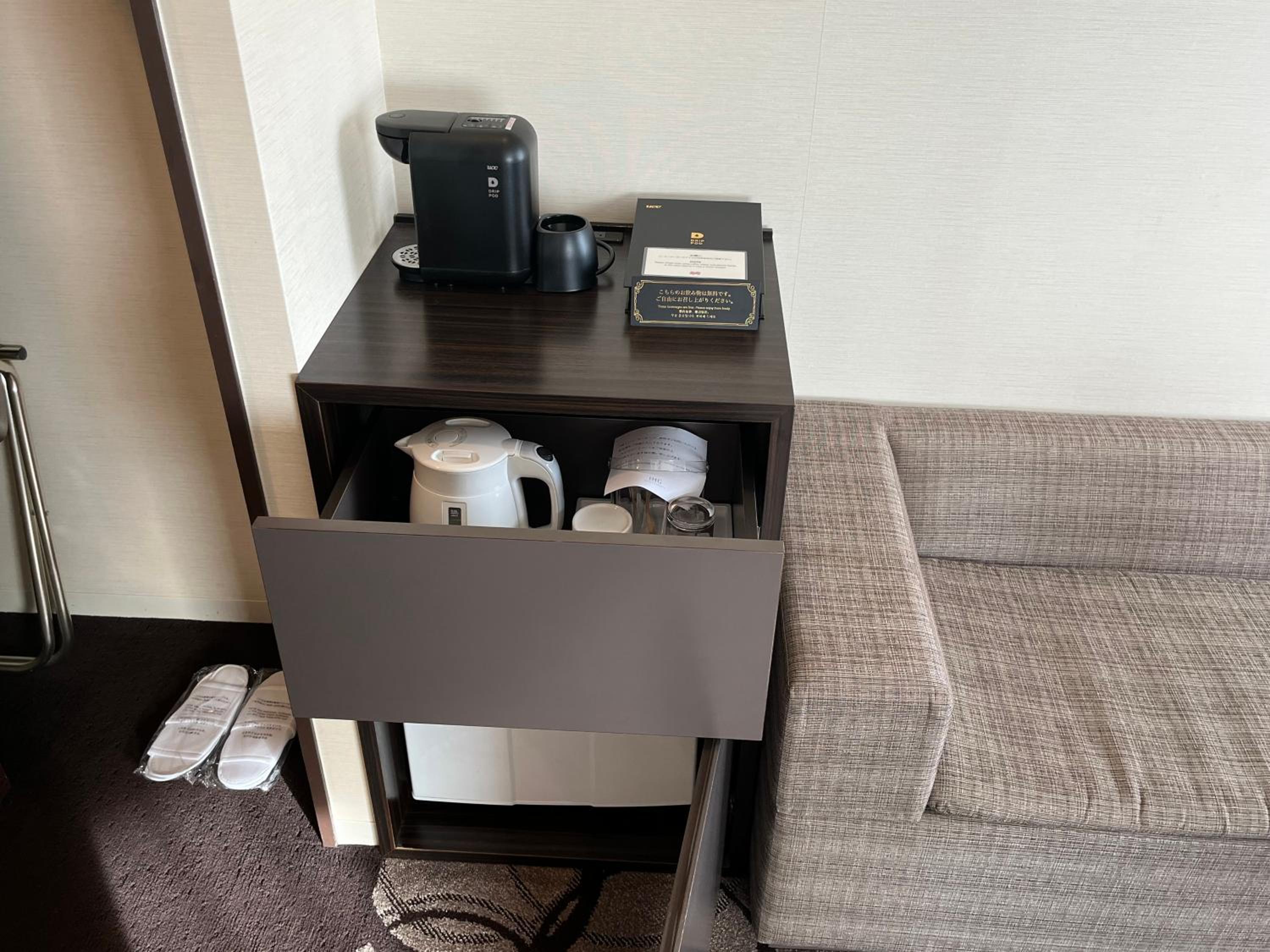 Deluxe Twin Room with Sea View - Non-Smoking - Photo 11