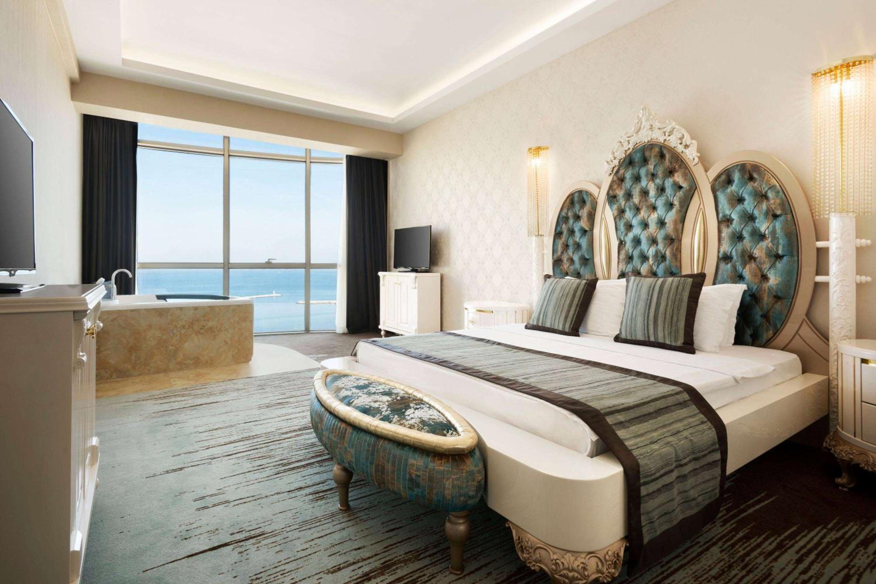 King Suite with Sea View - Photo 6