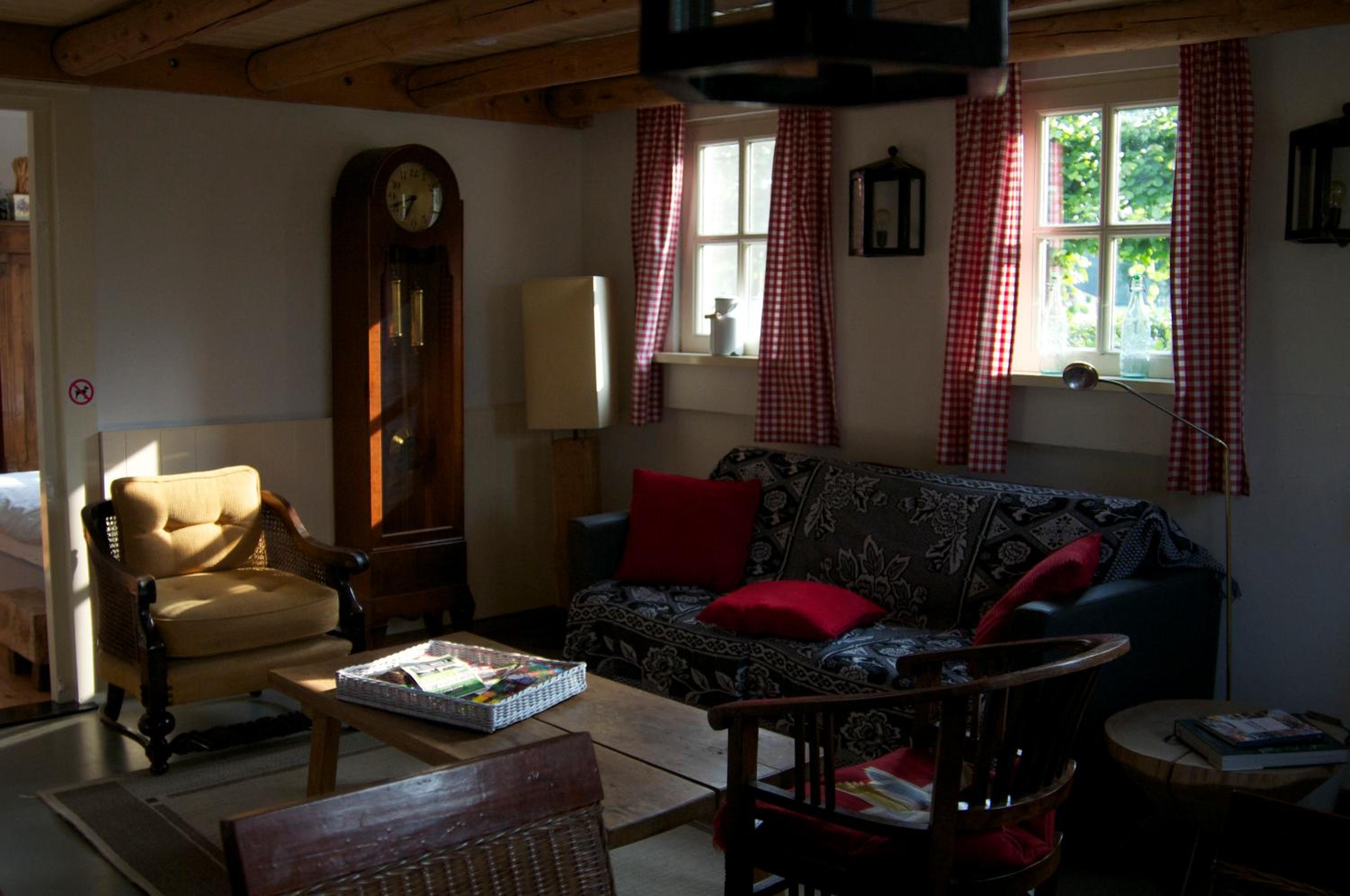 Two-Bedroom Cottage photo 3