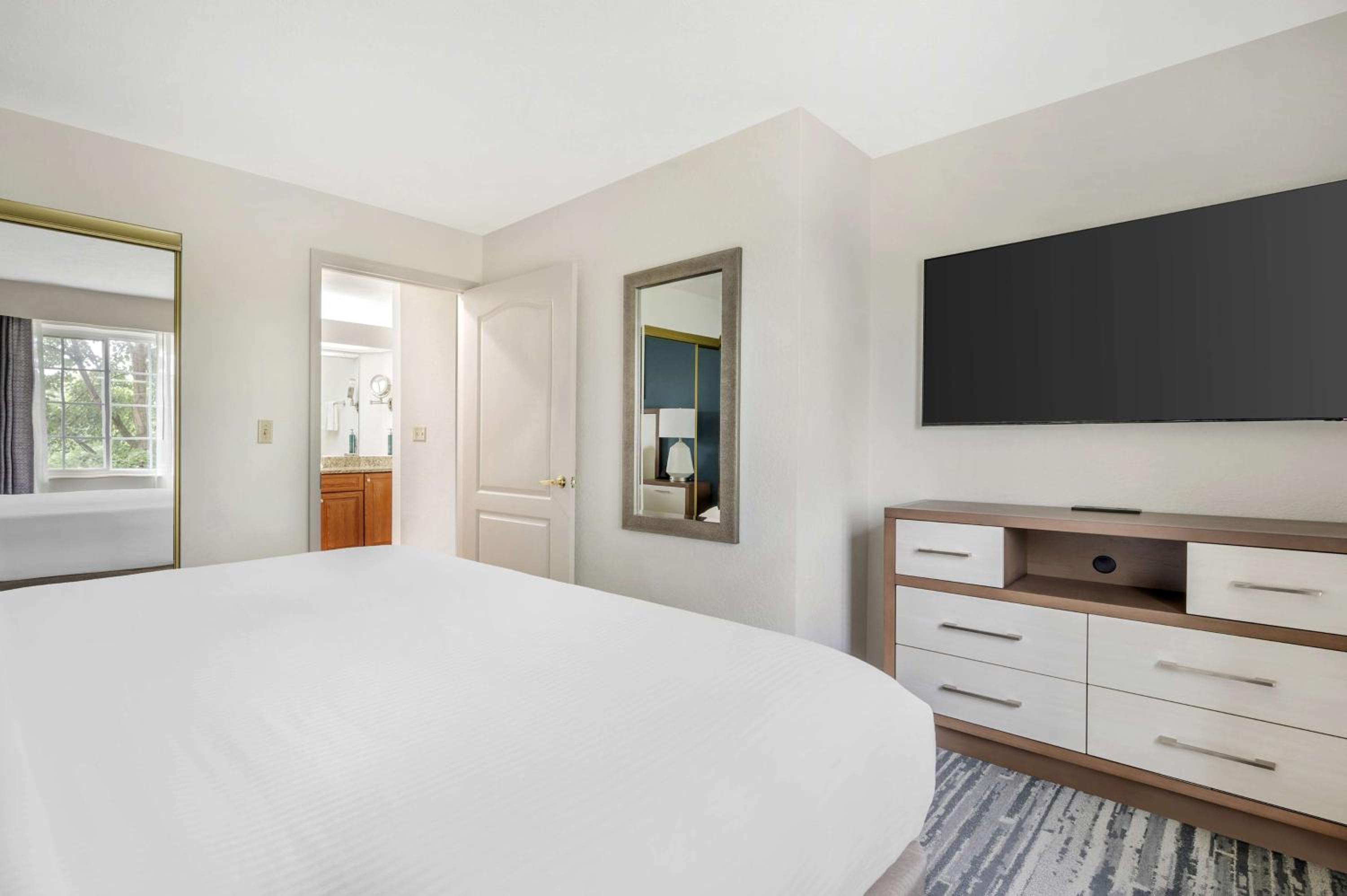One-Bedroom King Suite - Photo 1