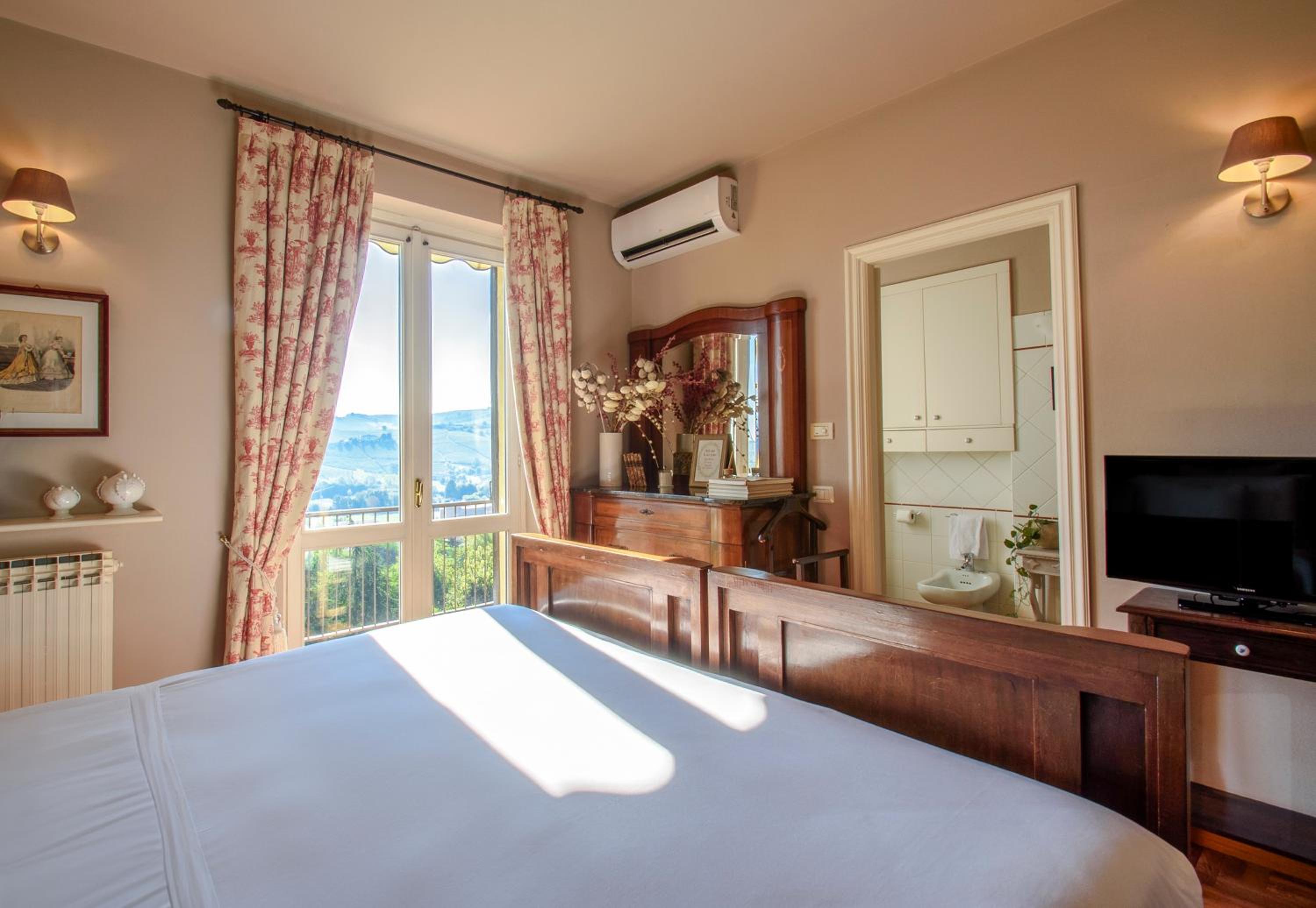 Double Room with Balcony photo 2