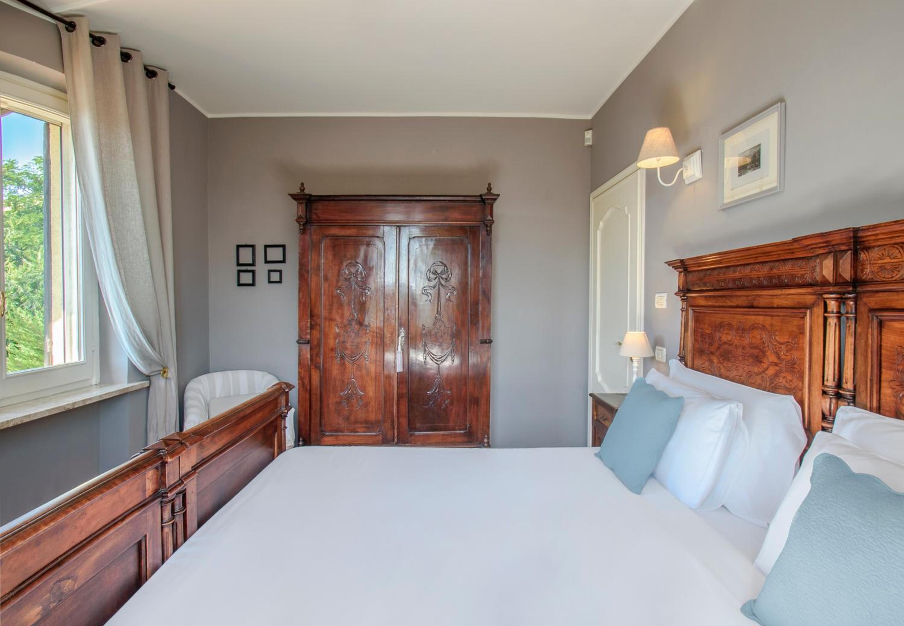 Deluxe Double Room with Shower photo 3