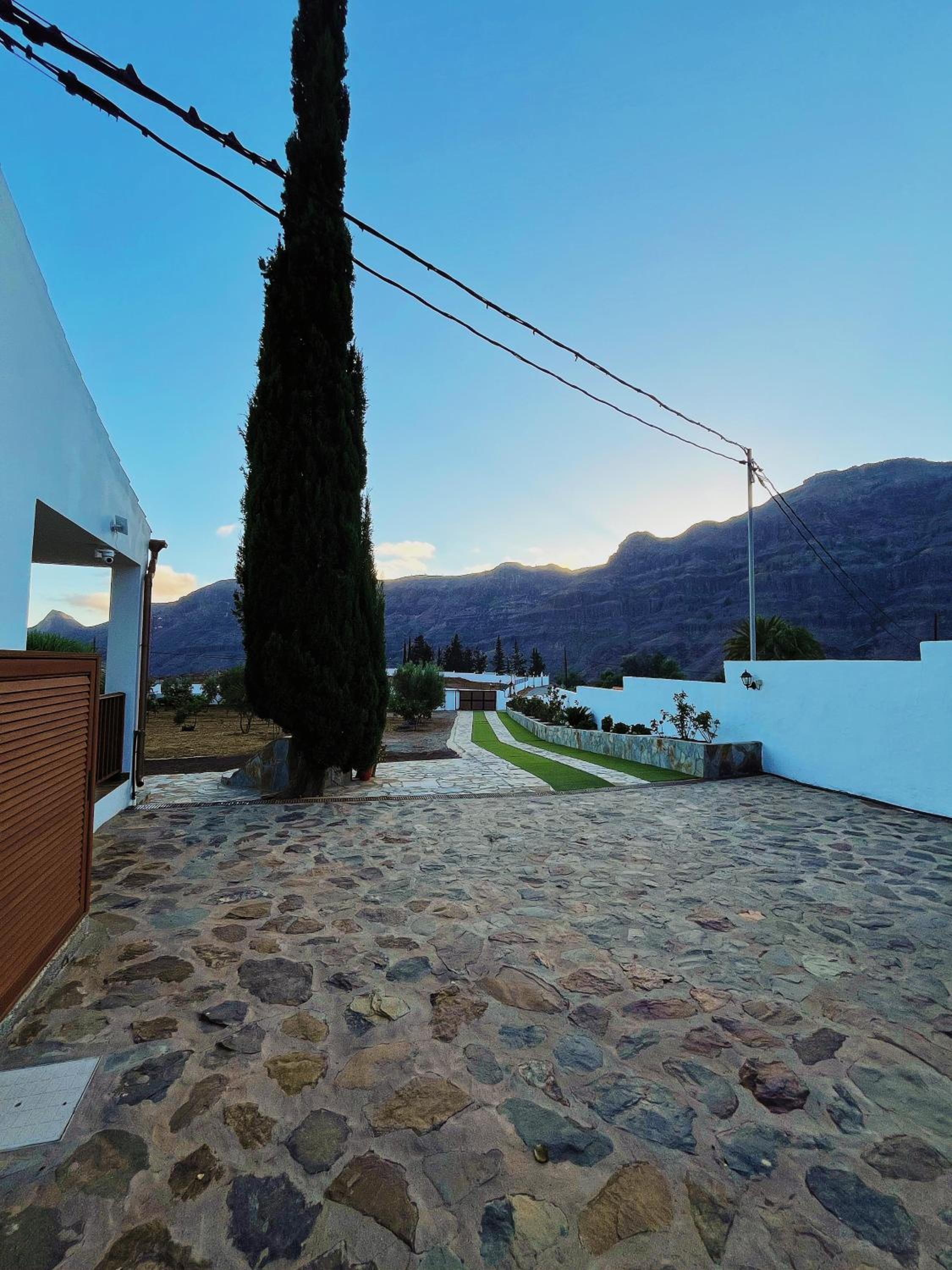 Villa photo 2
