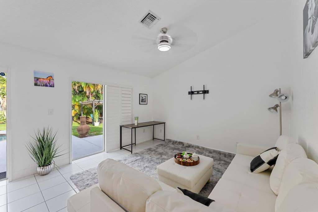 Three-Bedroom House photo 1