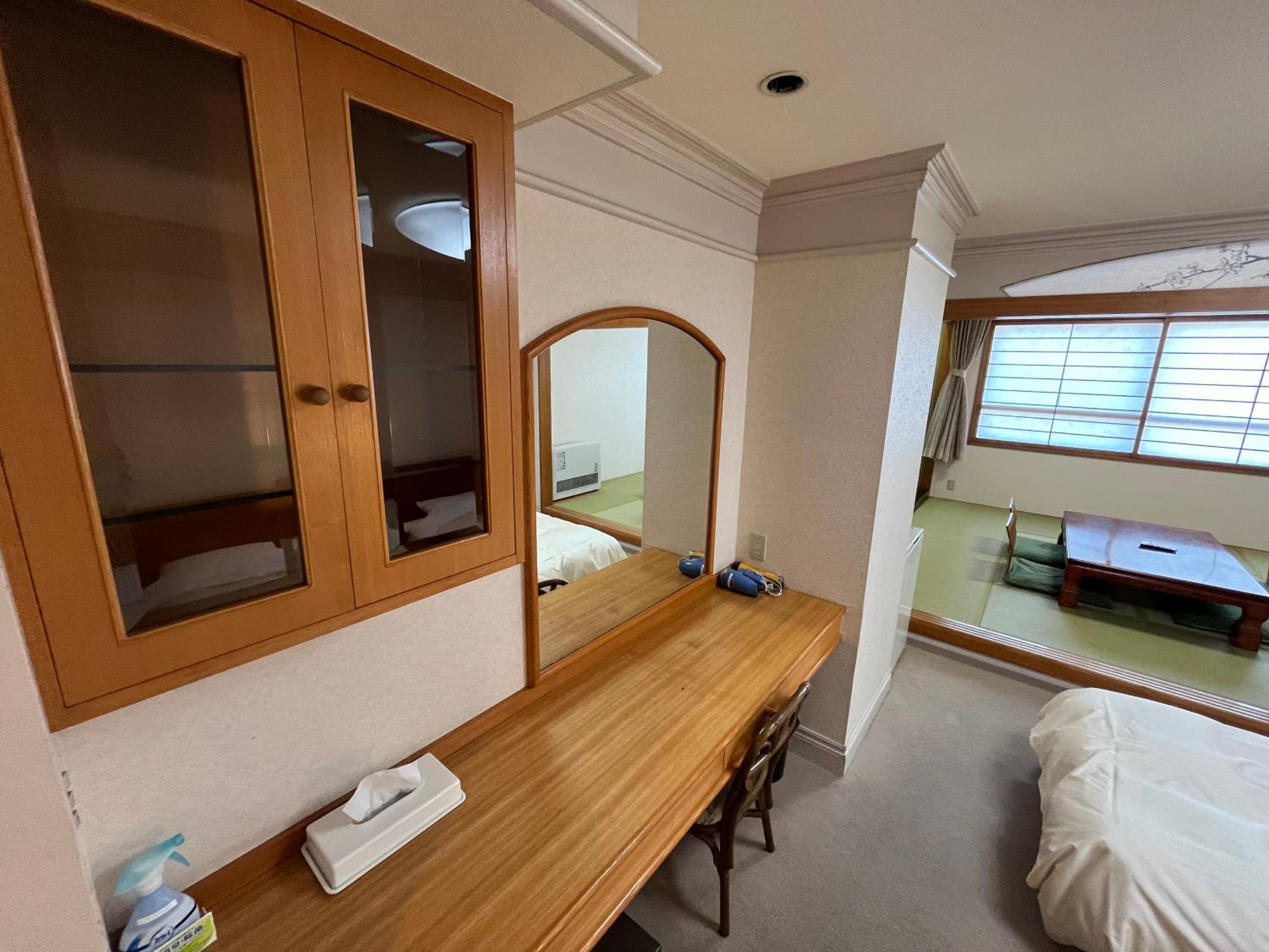 Twin Room with Tatami Area - Non-Smoking - Photo 8