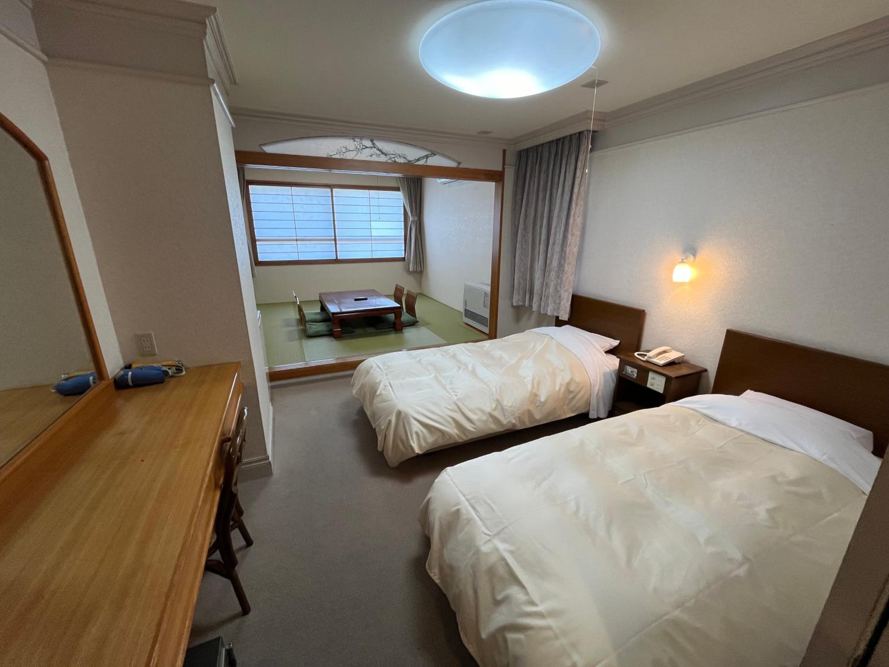 Twin Room with Tatami Area - Non-Smoking - Photo 1