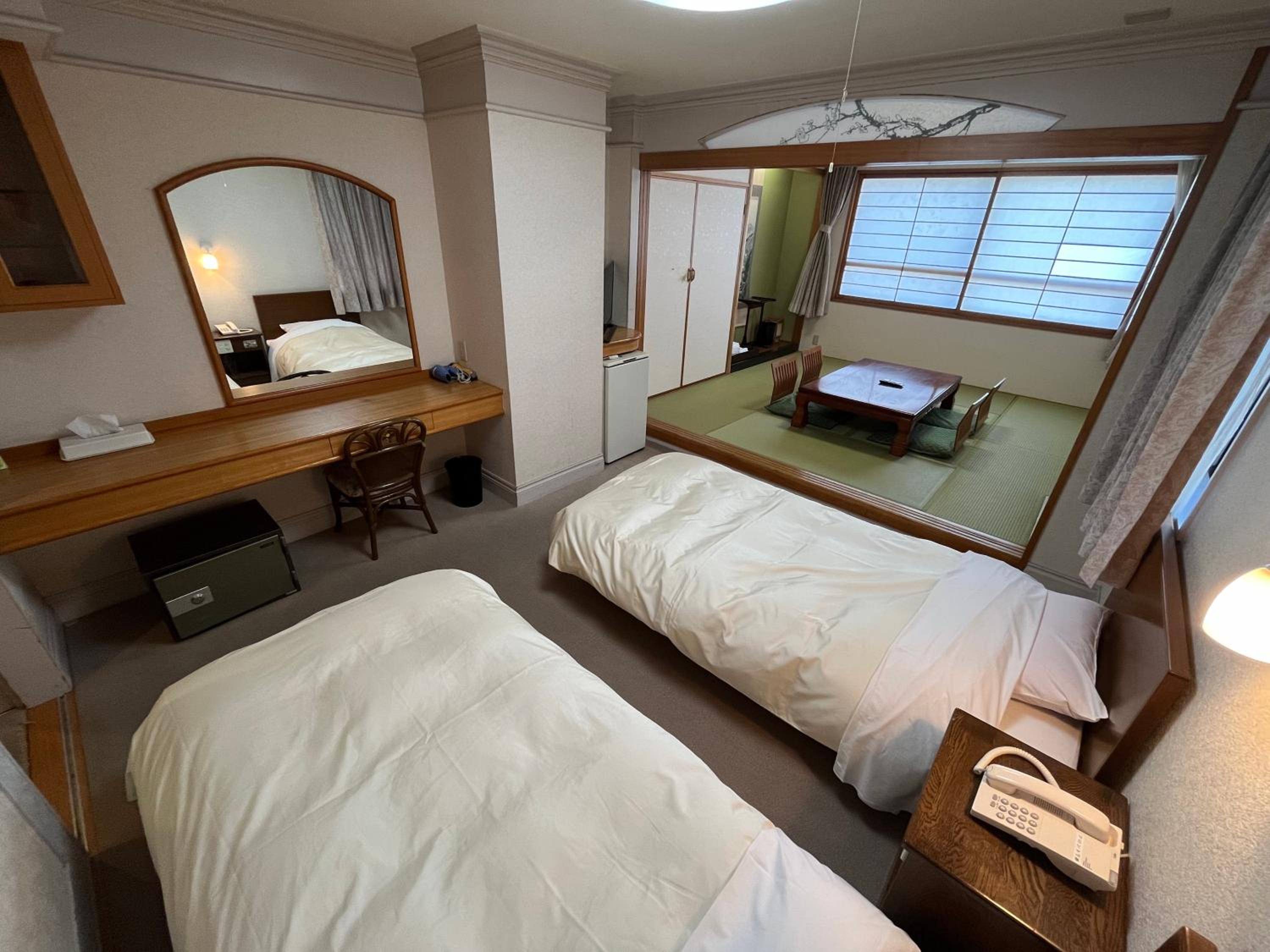 Twin Room with Tatami Area - Non-Smoking - Photo 6