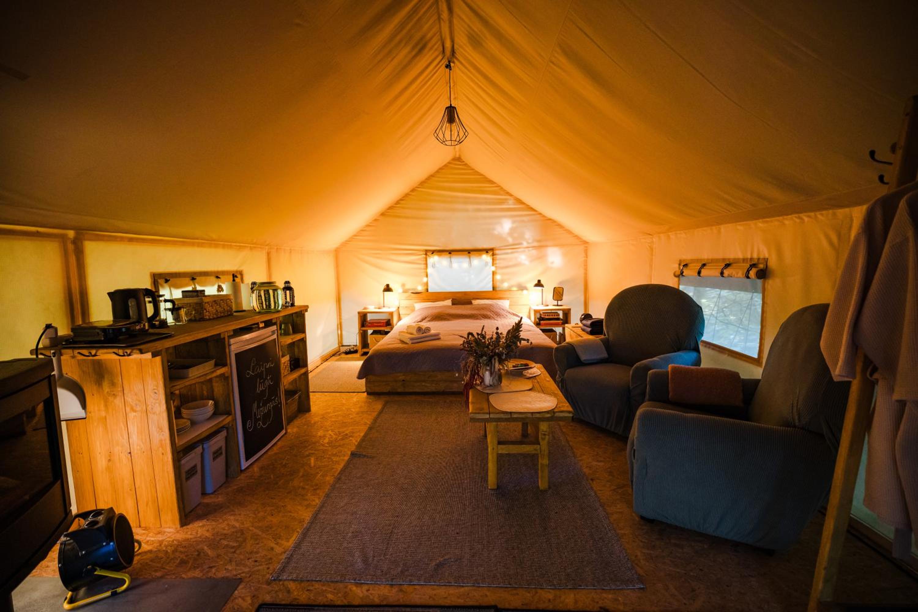 Tent - Photo 28