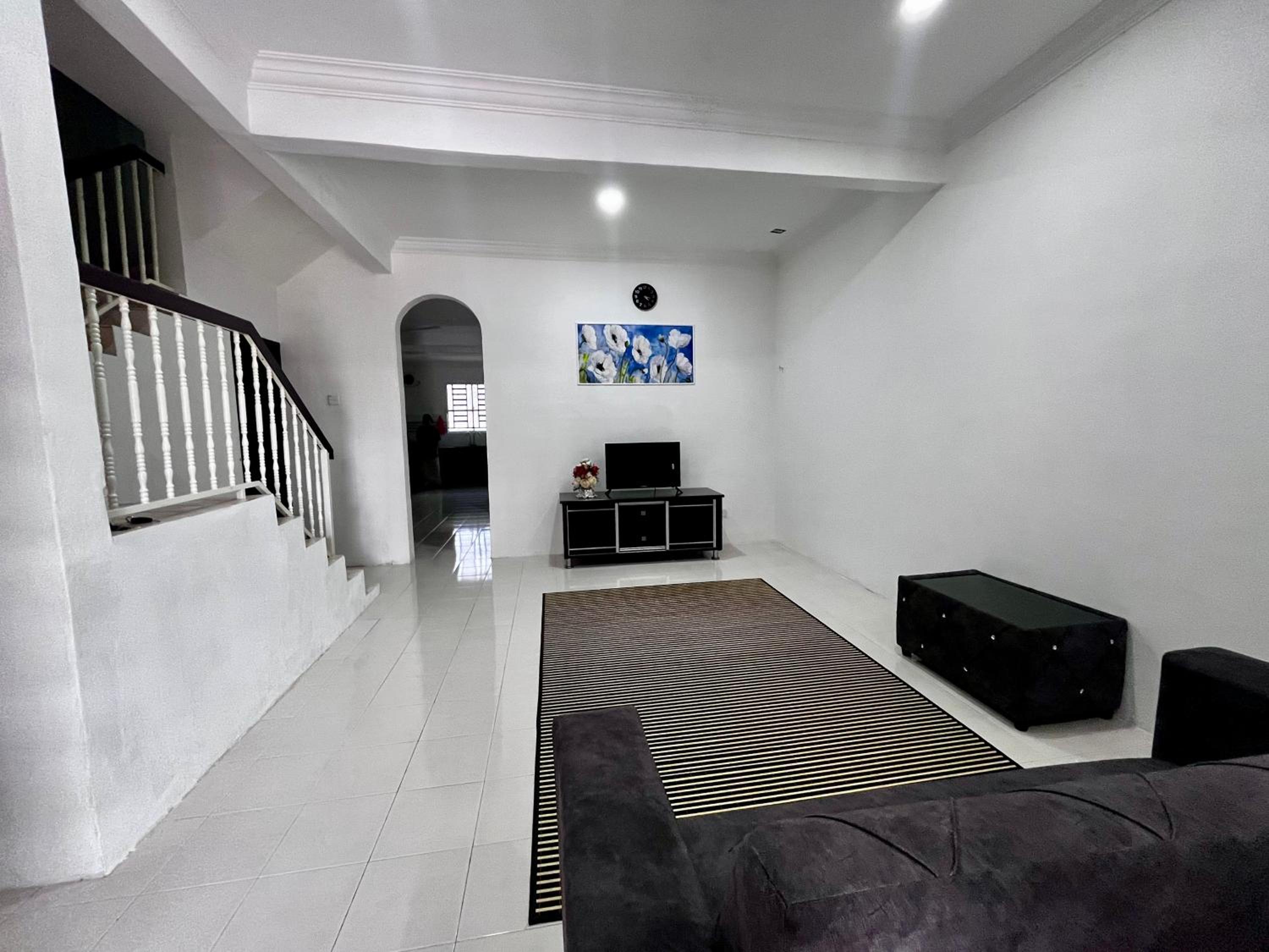 Four-Bedroom House photo 3
