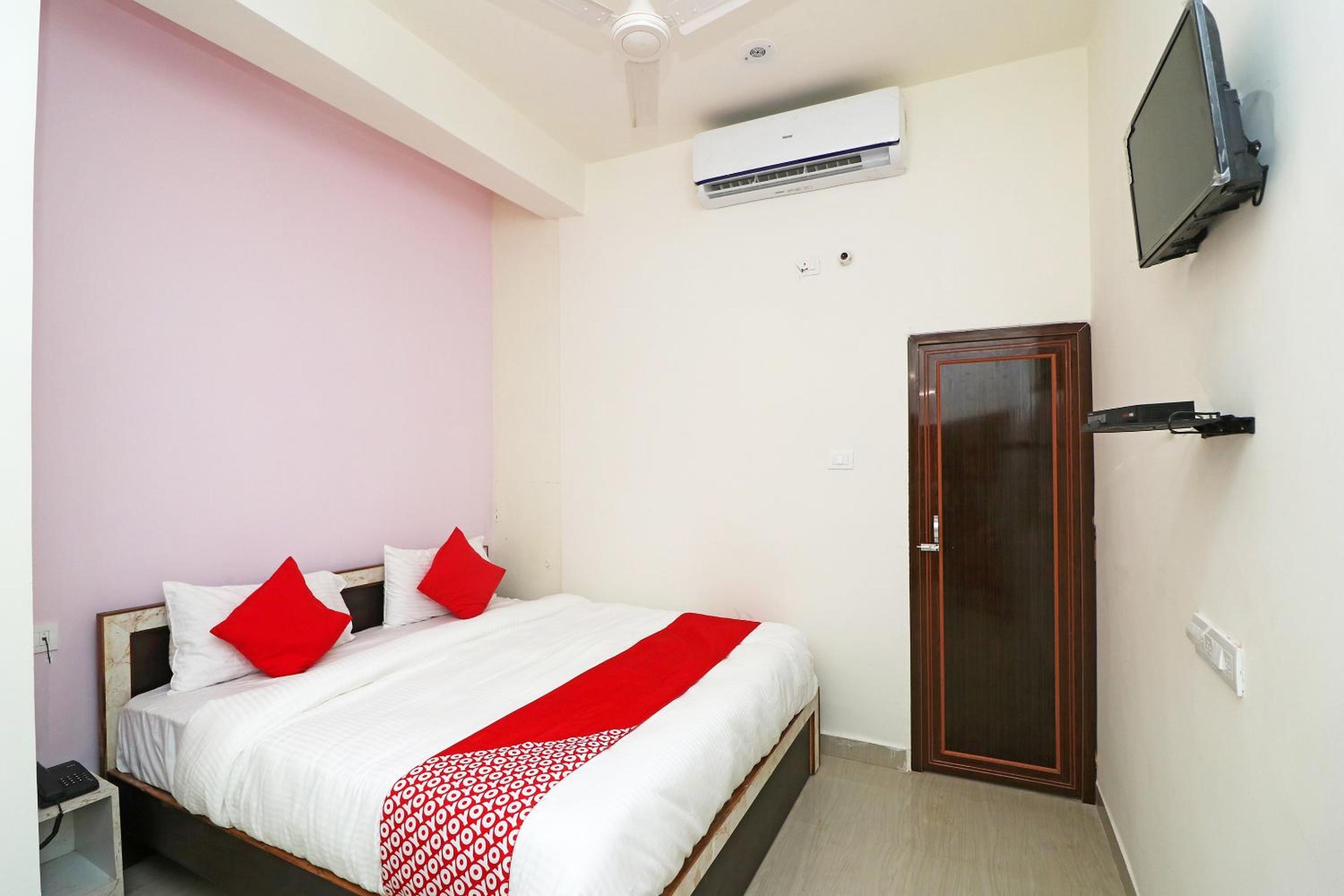 Classic Triple Room photo 2