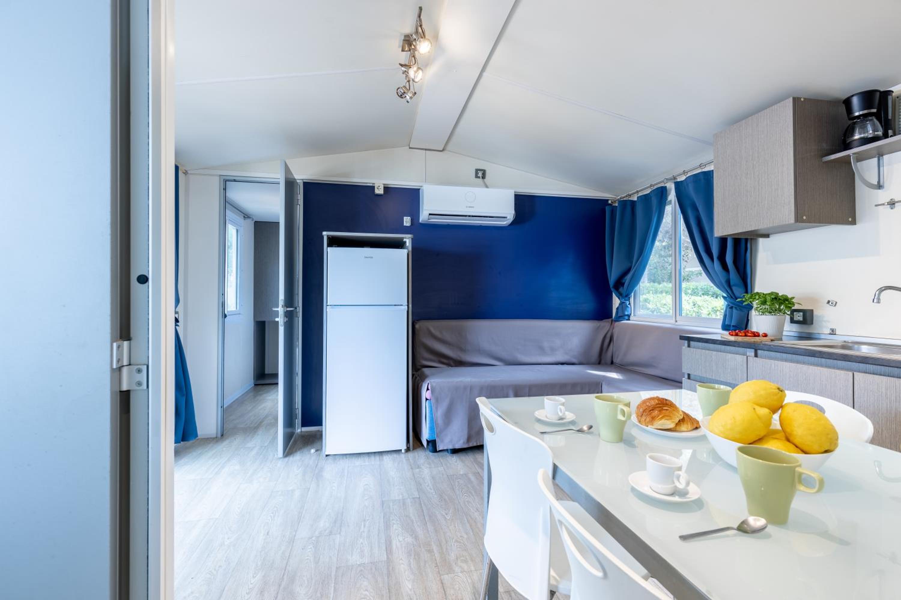 Mobile Home with terrace photo 3