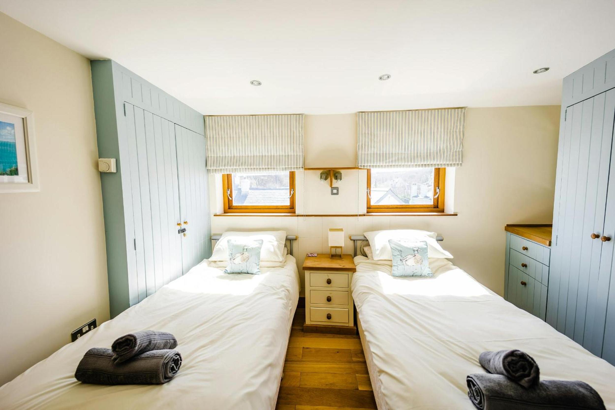 Three-Bedroom House photo 2
