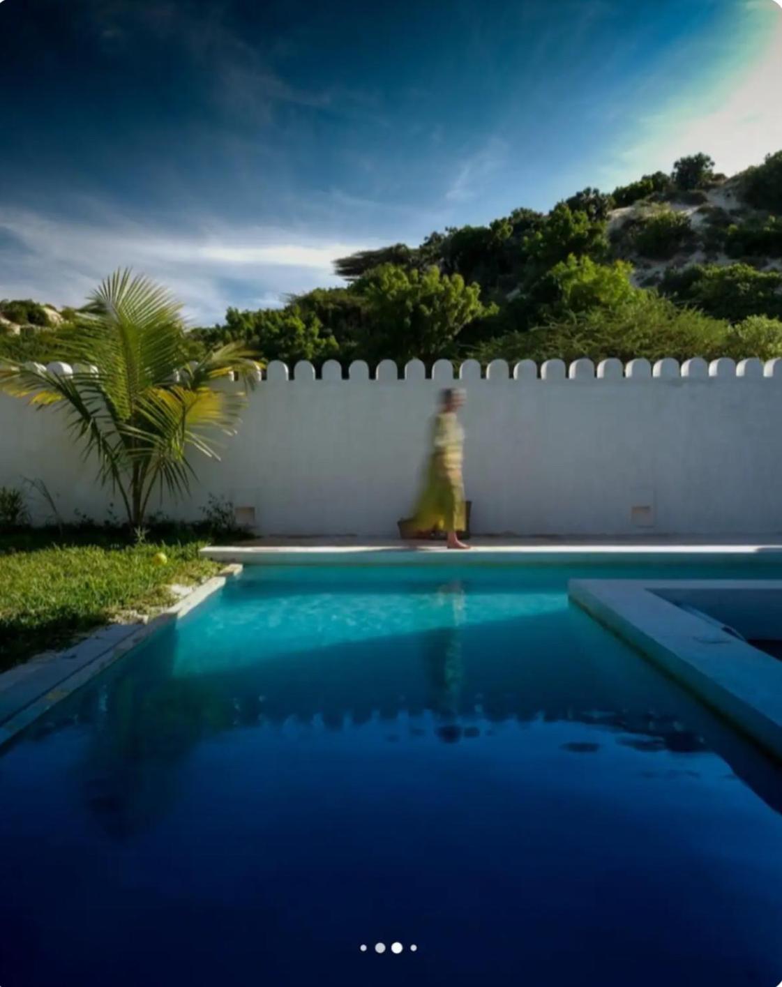 Villa photo 1