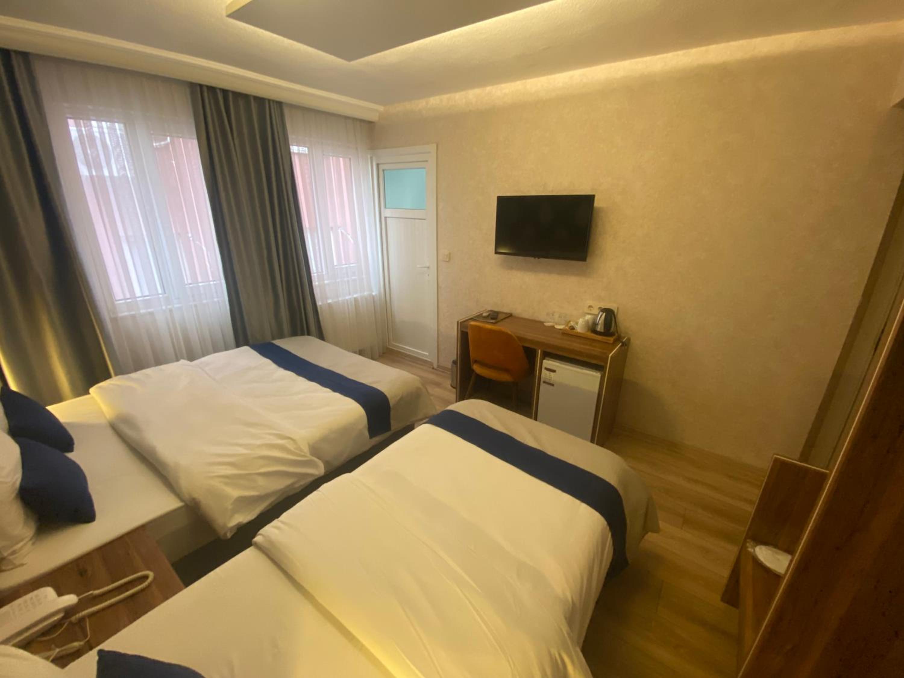 Standard Triple Room - Annex photo 3