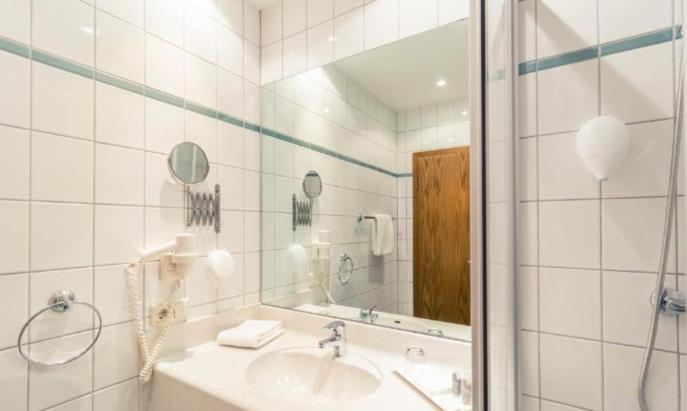 Deluxe Suite - Photo 2