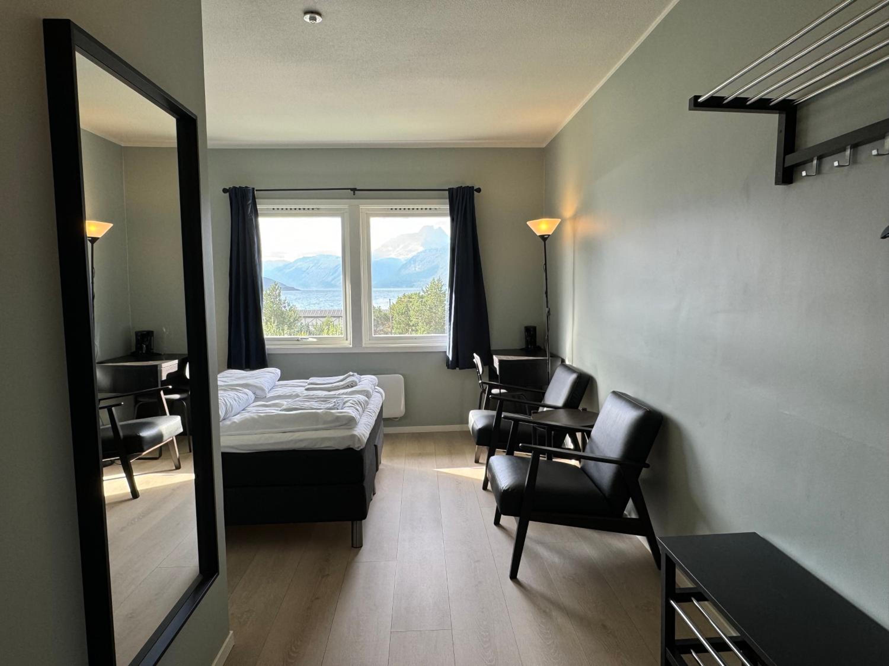Double Room - Photo 7