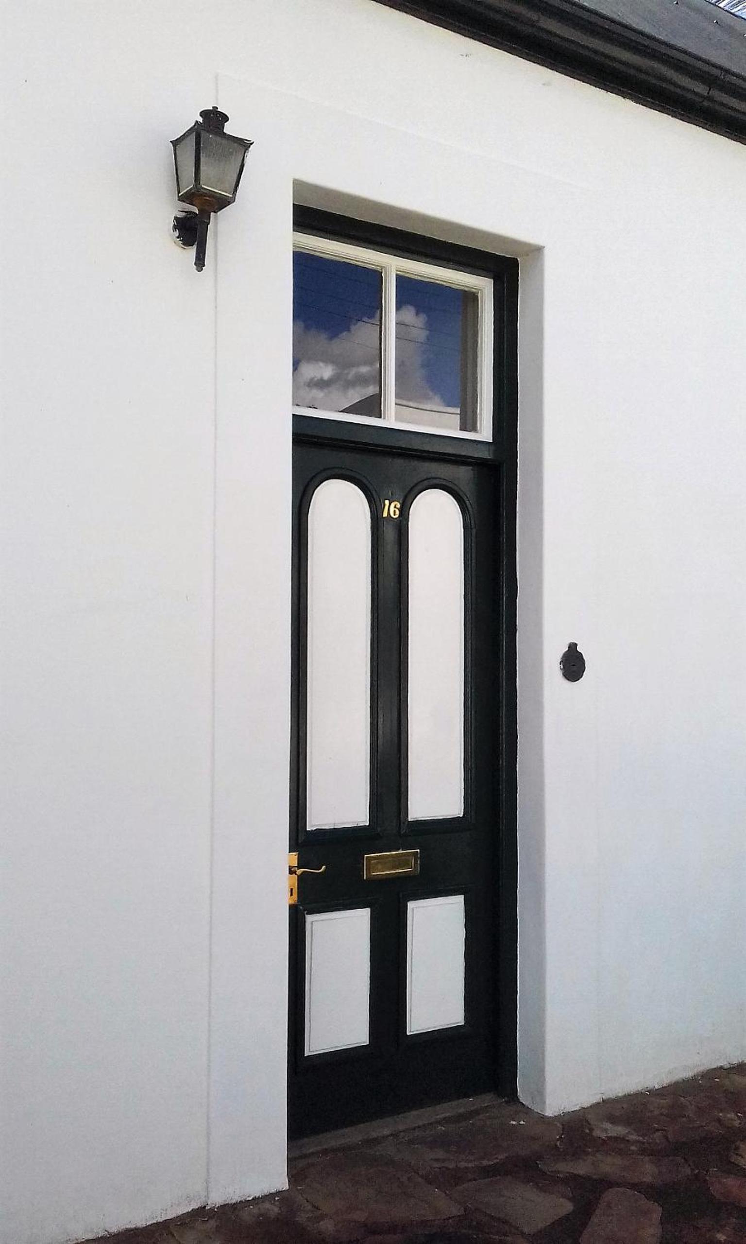 One-Bedroom Cottage - Photo 4