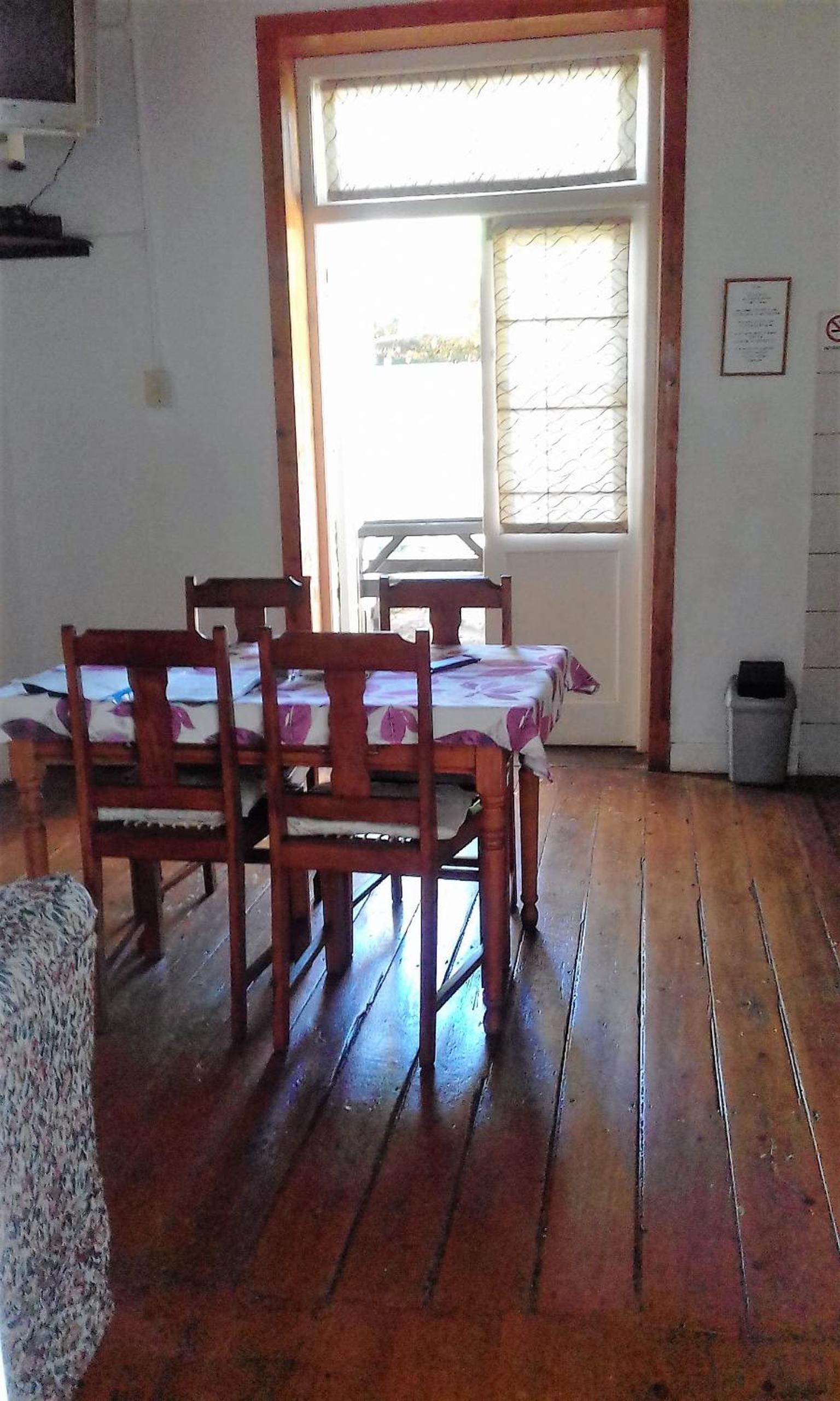 One-Bedroom Cottage - Photo 6