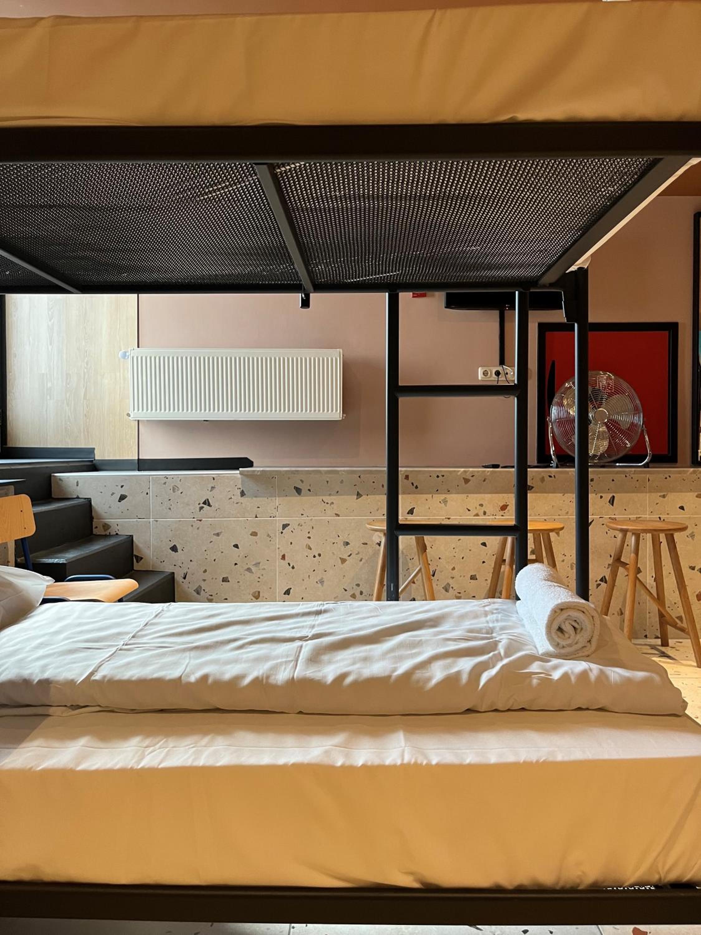 Bed in 6-Bed Mixed Dormitory Room