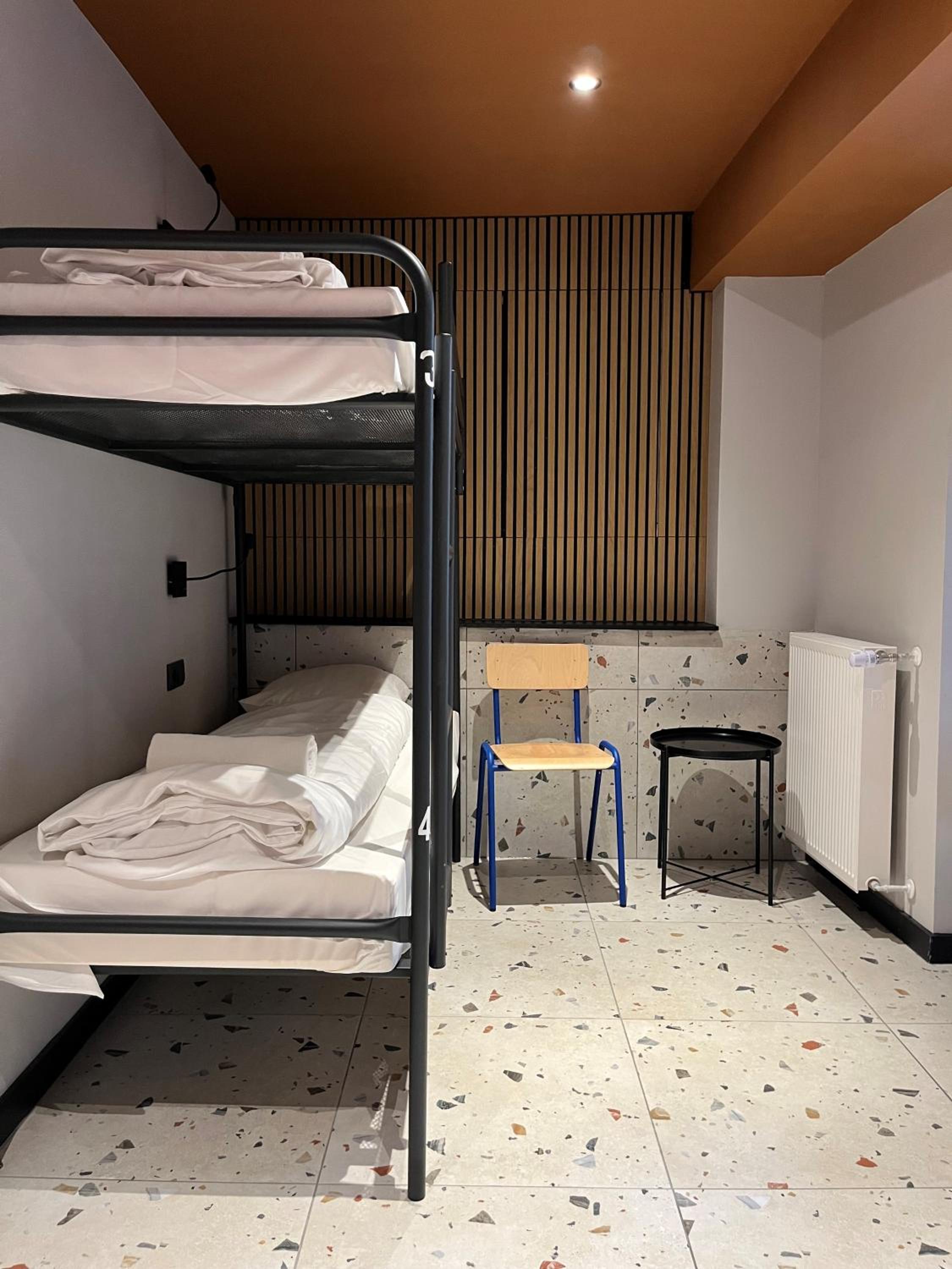Bed in 6-Bed Mixed Dormitory Room