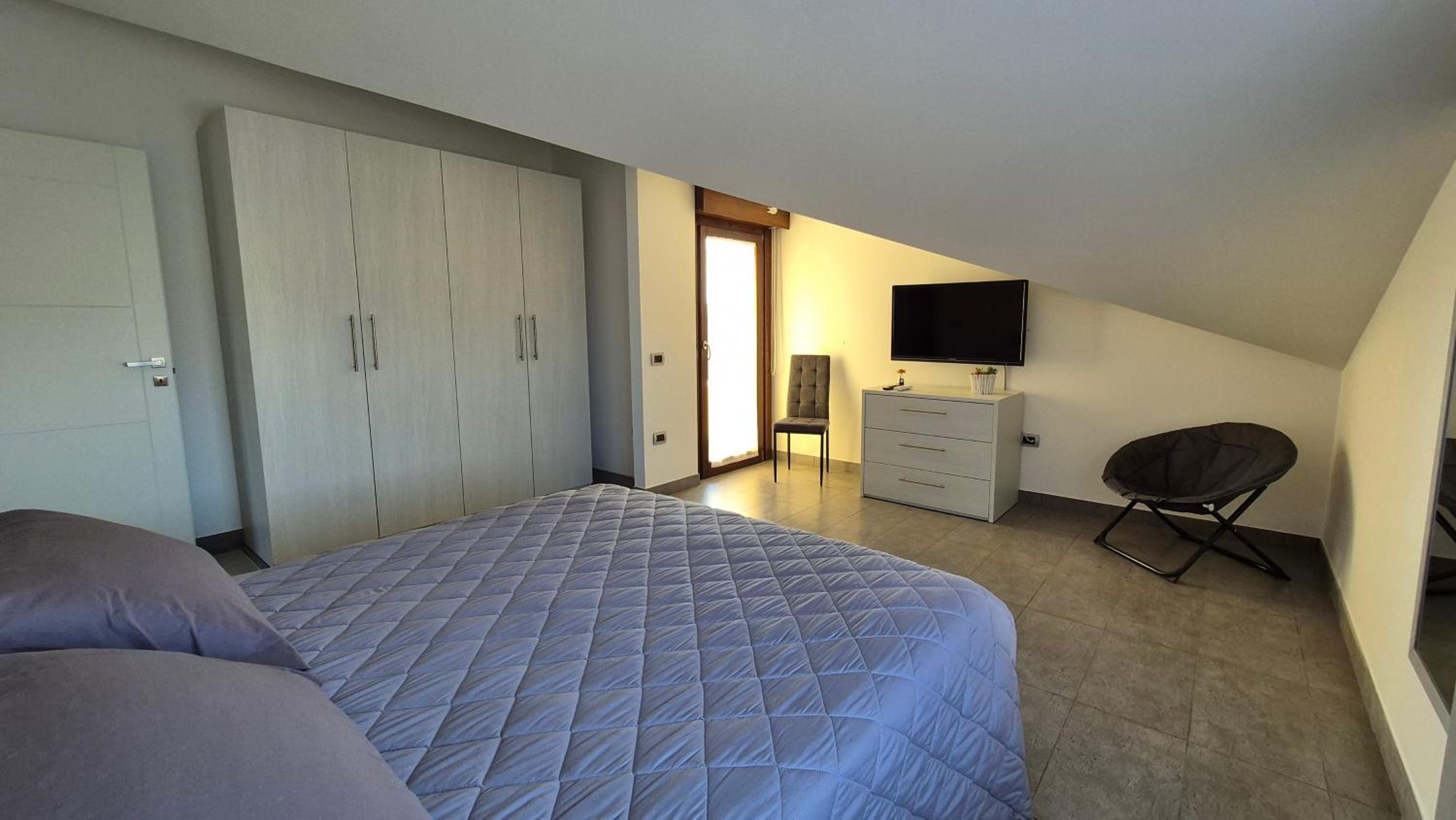 Deluxe Two-Bedroom Apartment with Garden View photo 1