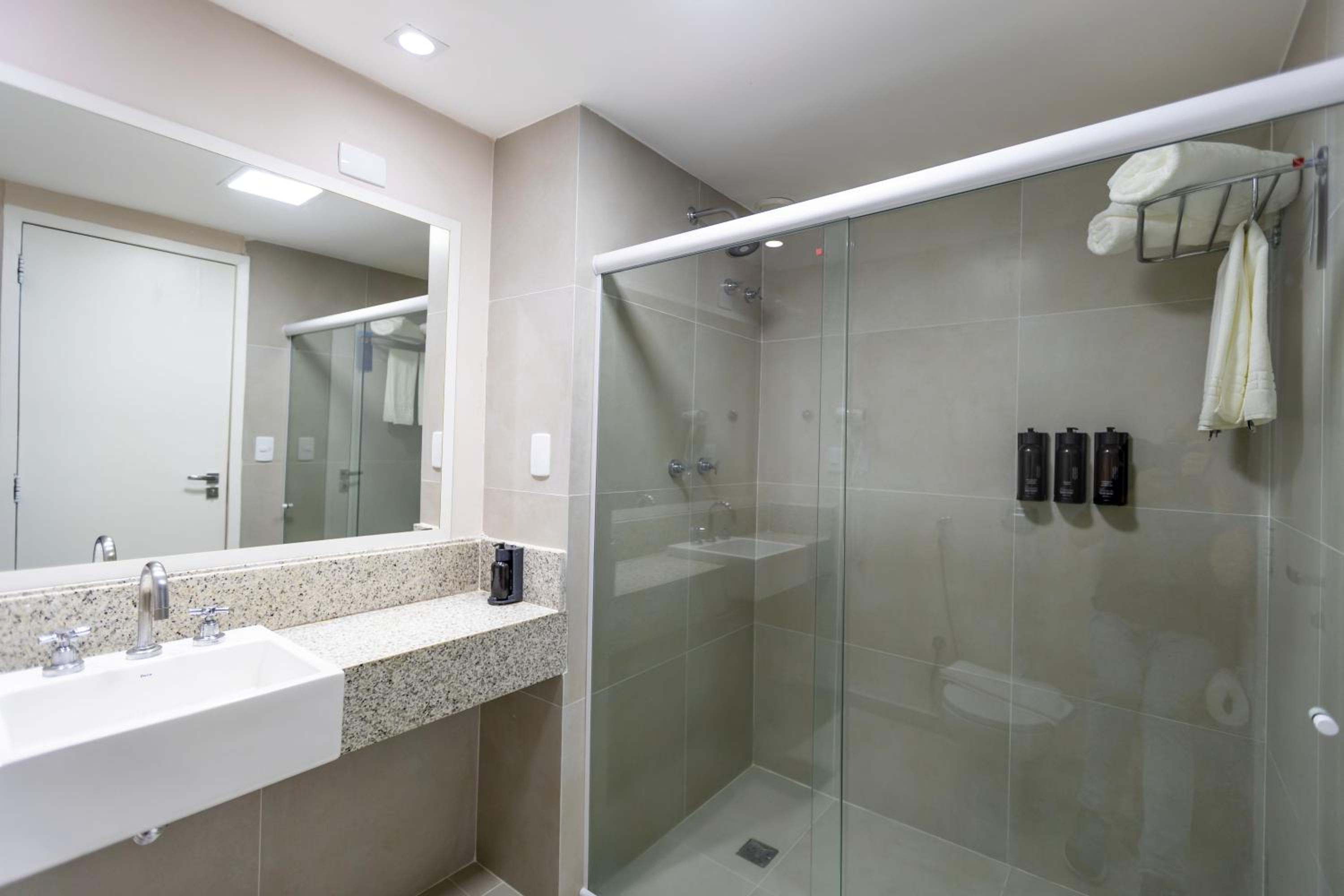 Standard  Double Room - Photo 6
