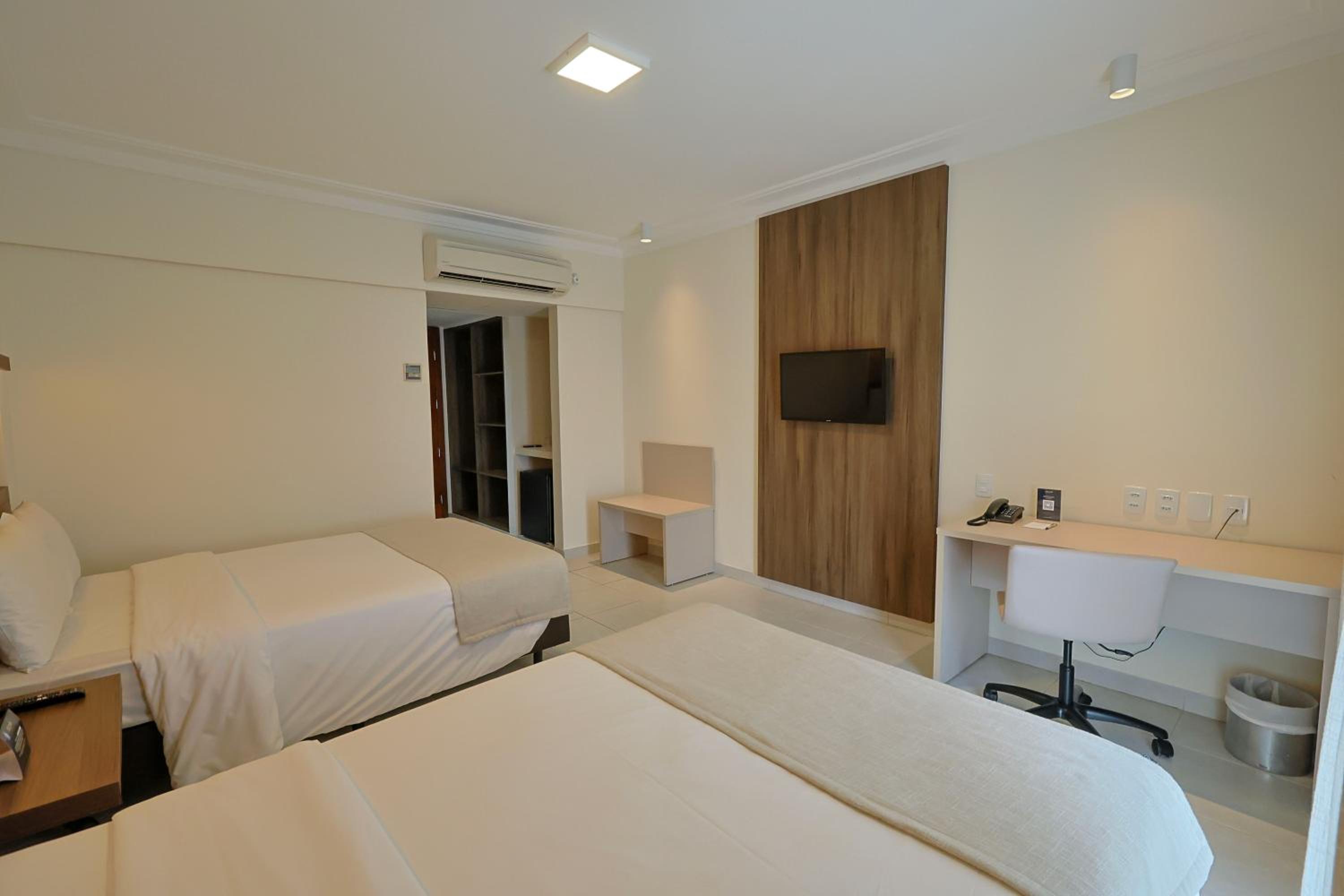 Standard  Double Room - Photo 3