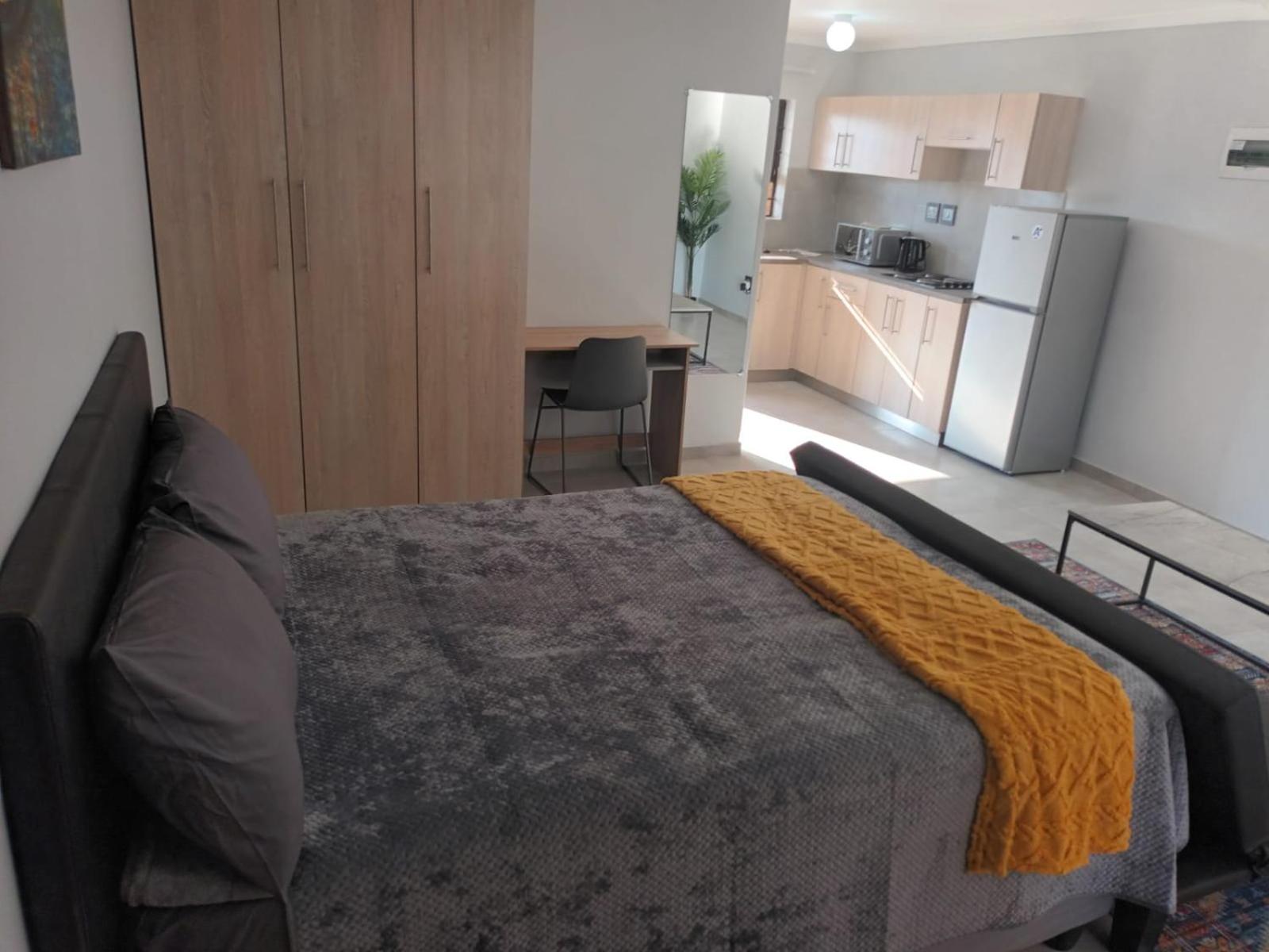 One-Bedroom Apartment photo 1