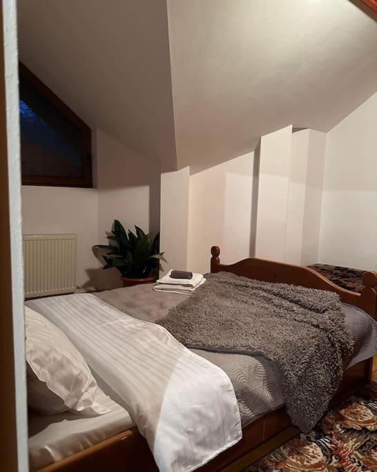 Four-Bedroom House photo 1
