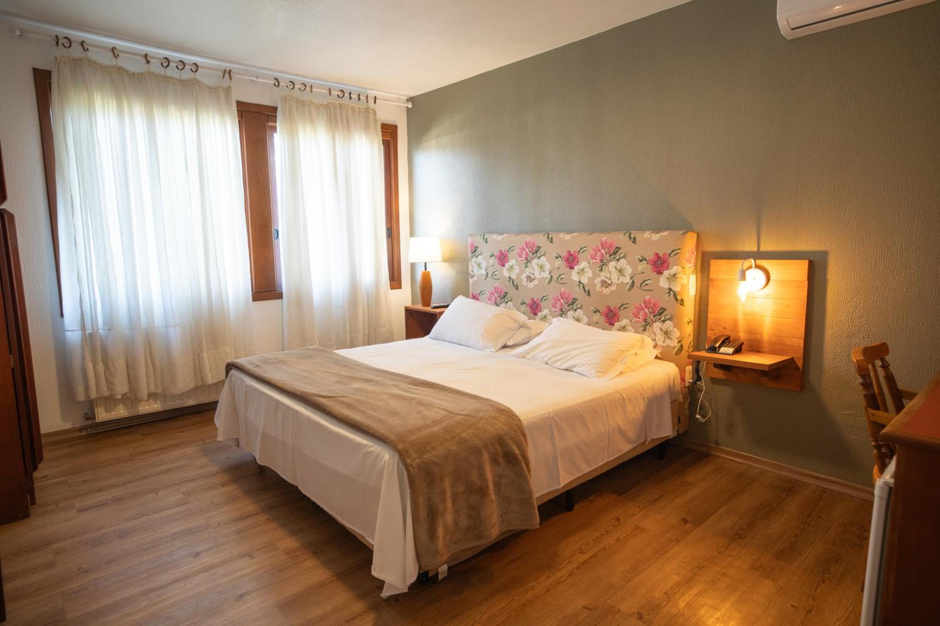 Standard Double or Twin Room photo 3