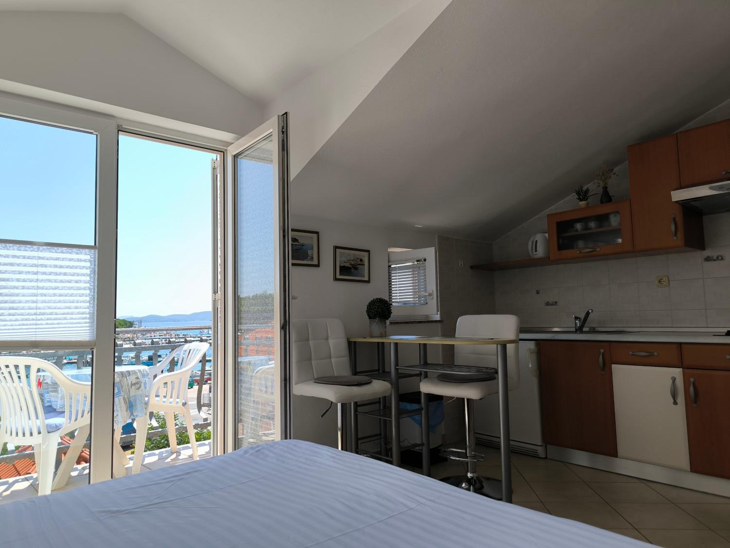 Studio with Sea View - Photo 5