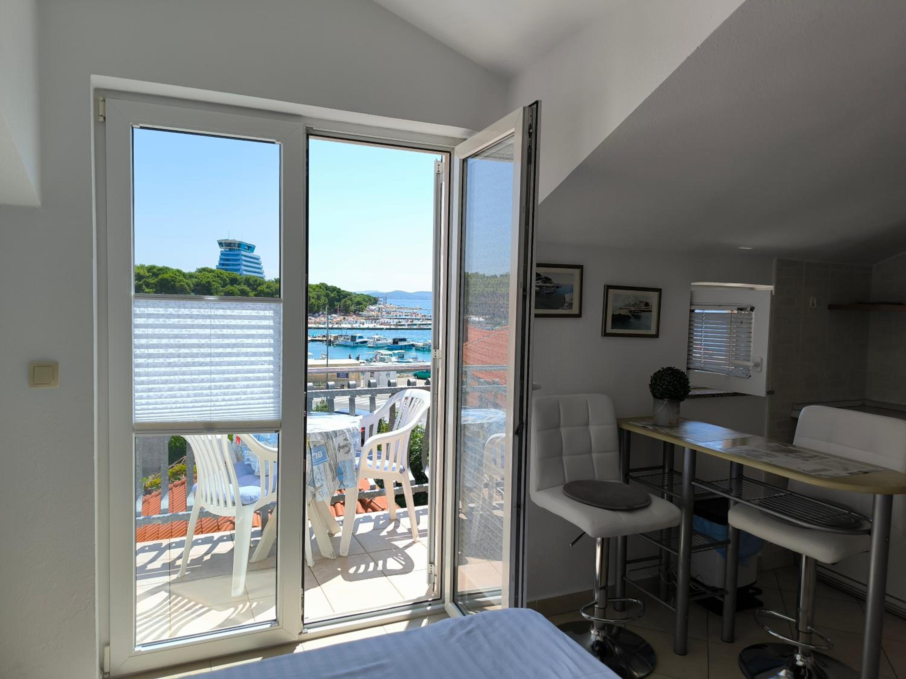 Studio with Sea View - Photo 6