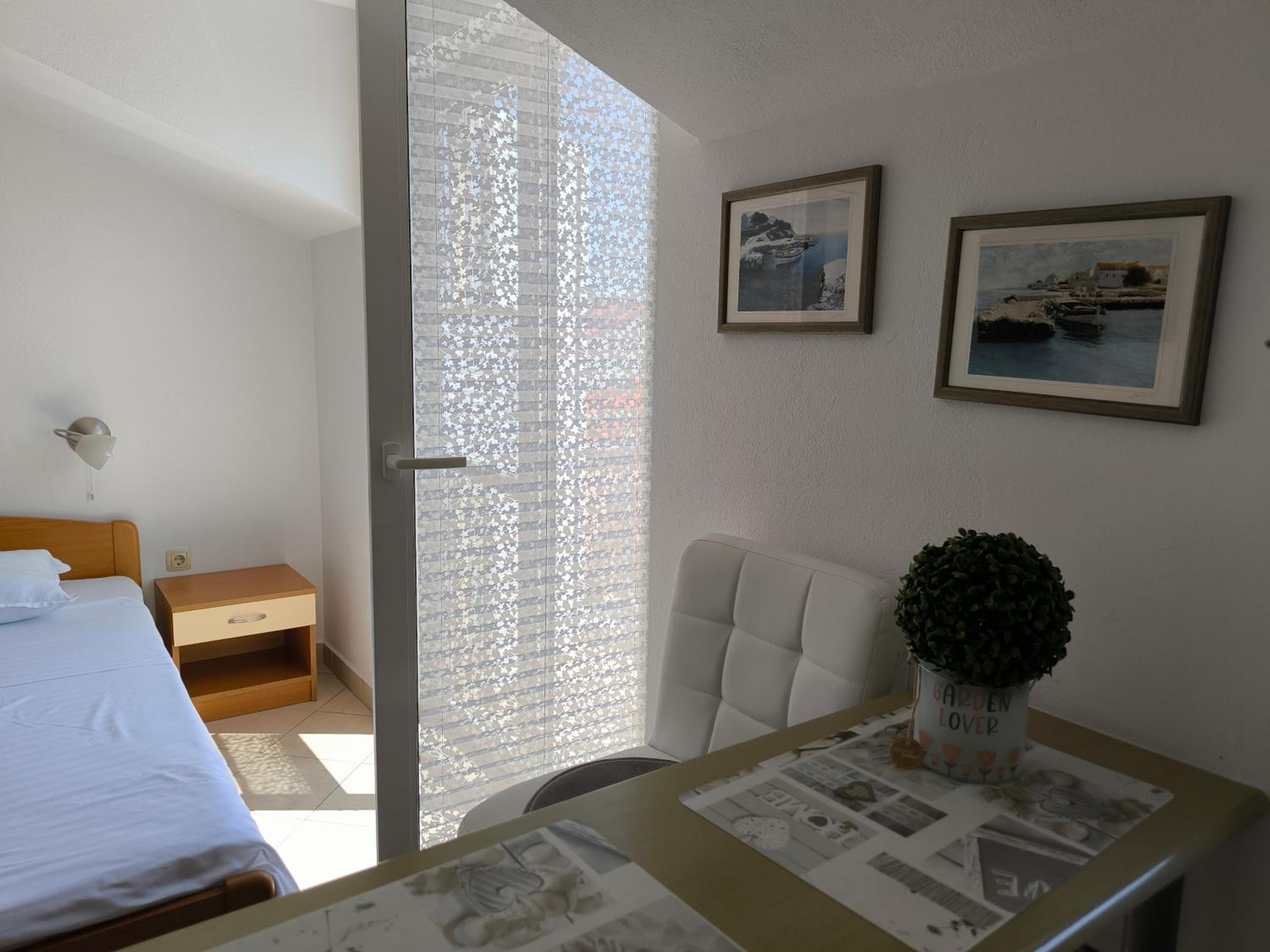 Studio with Sea View - Photo 3