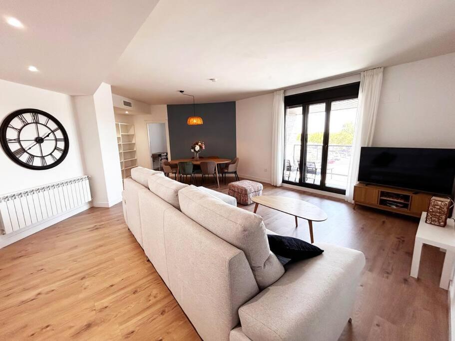 Apartamento de Cuatro Habitaciones