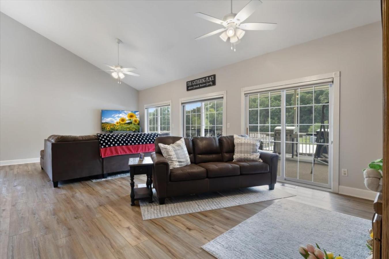 Three-Bedroom House photo 1
